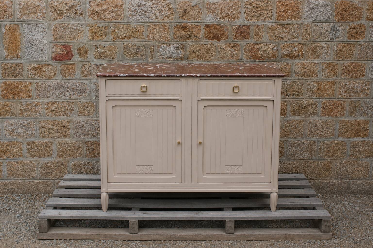 Renovated Art Deco buffet – Beige Paris-Brest & red marble