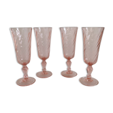 4 flutes in Champagne