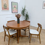 Scandinavian extendable round table