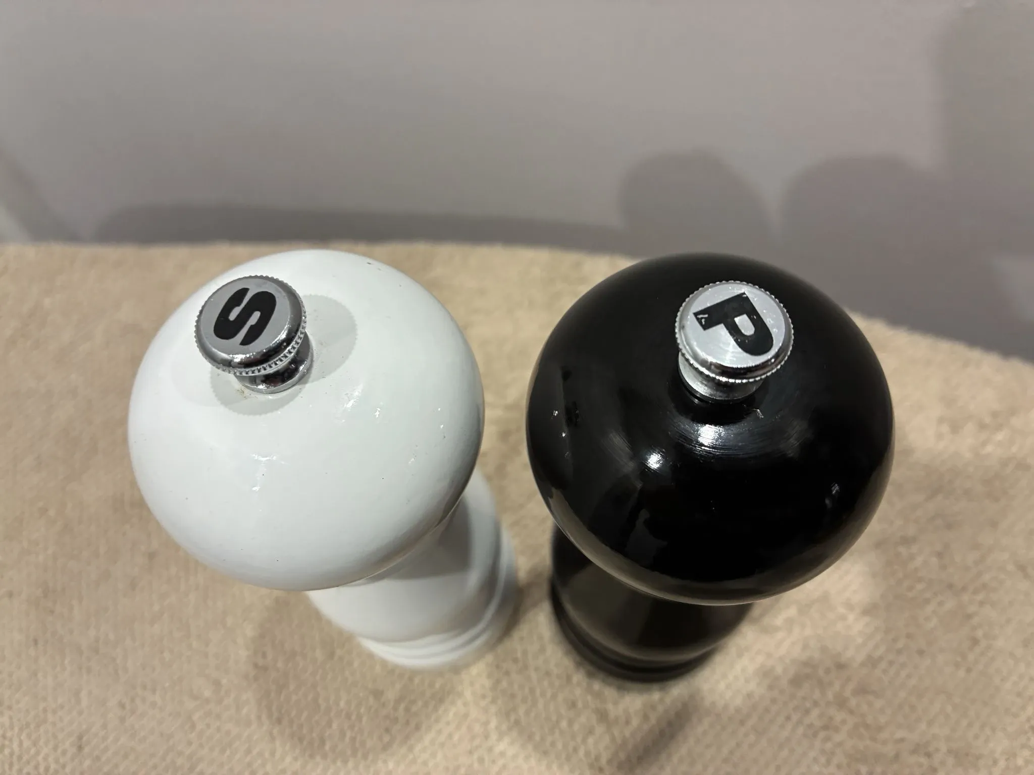 Peugeot Paris salt and pepper mills, white and black lacquer, unused