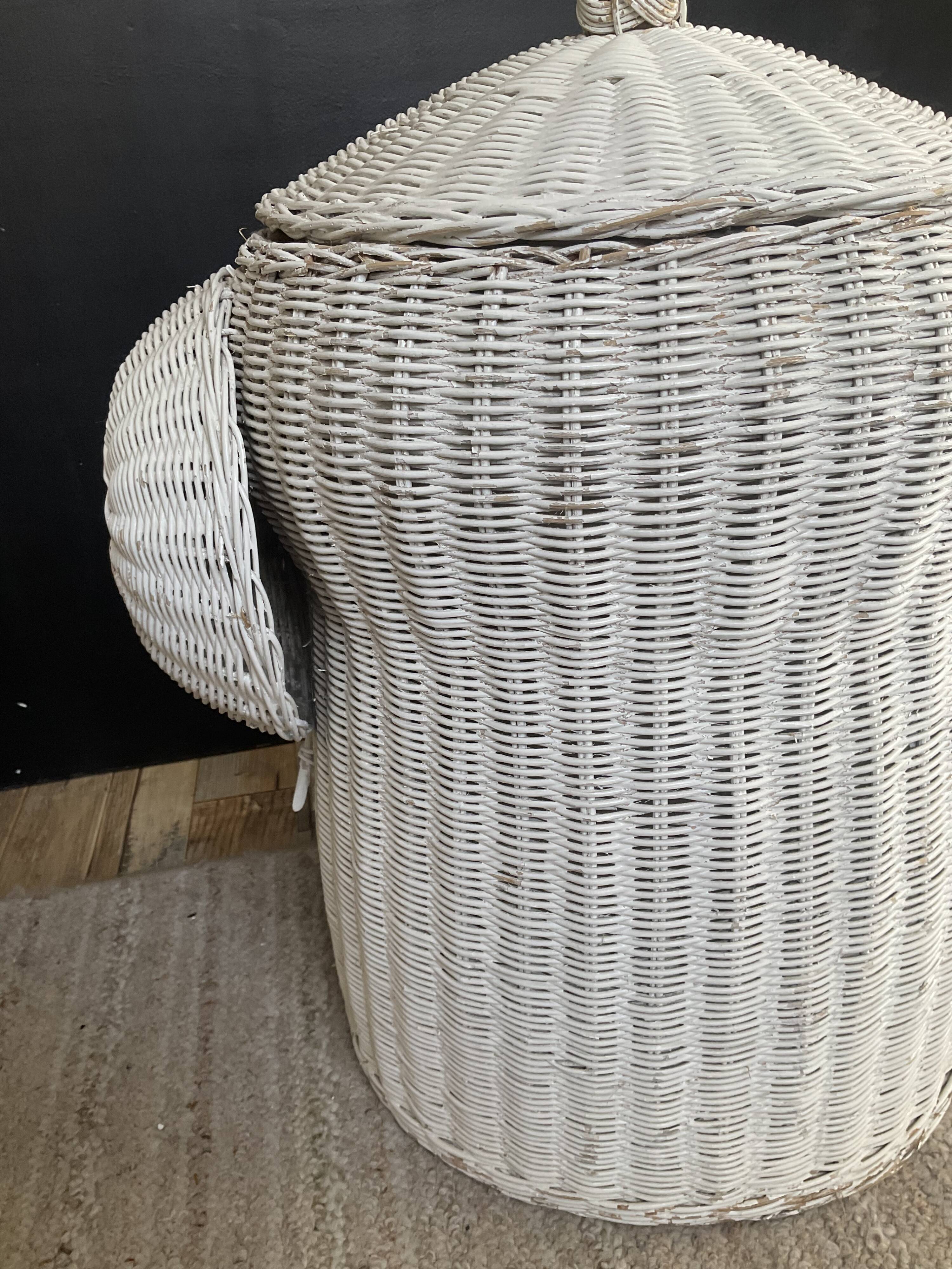 Vintage elephant laundry basket in rattan and wicker