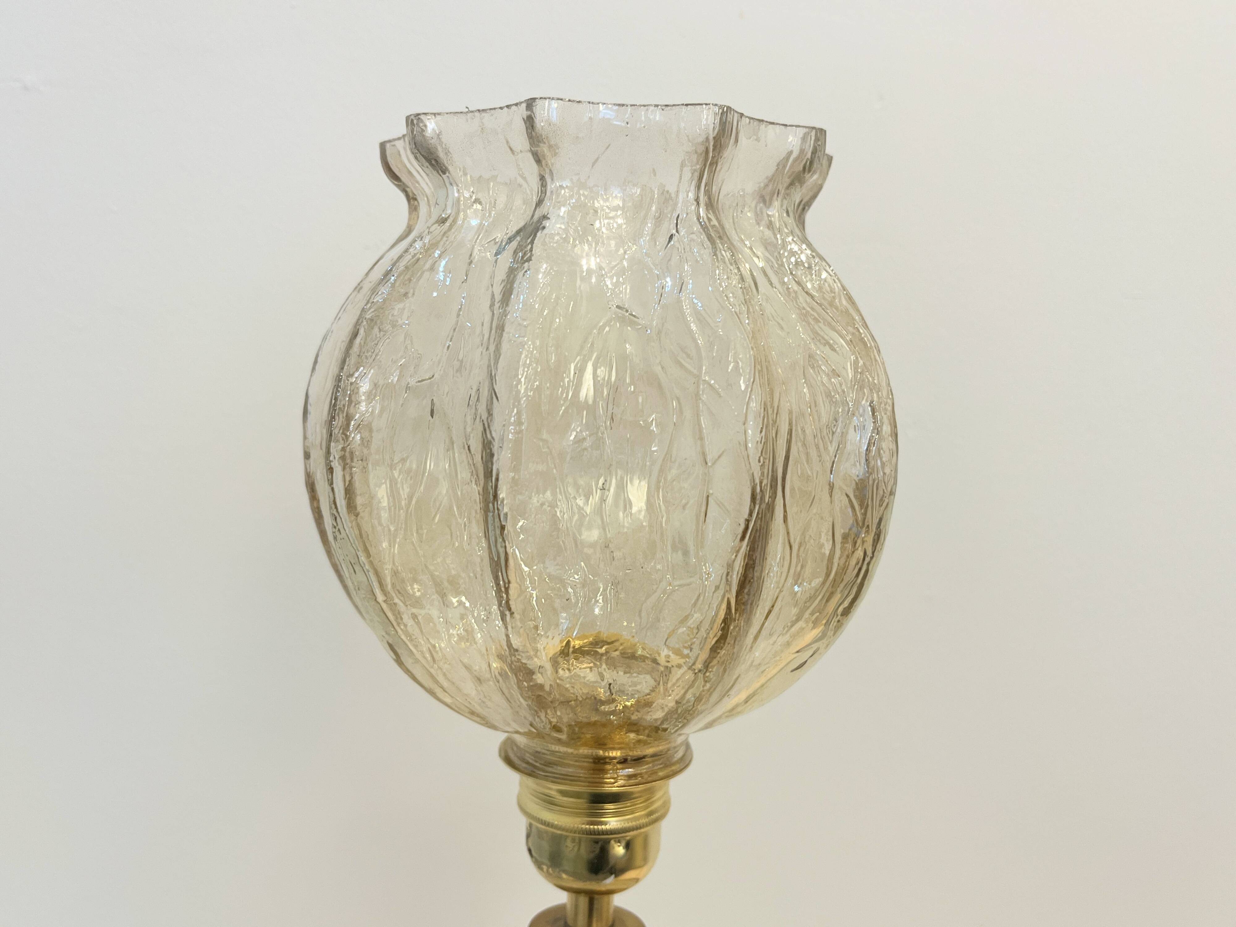 Large Albret crystal lamp in brass and neoclassical opaline glass globe