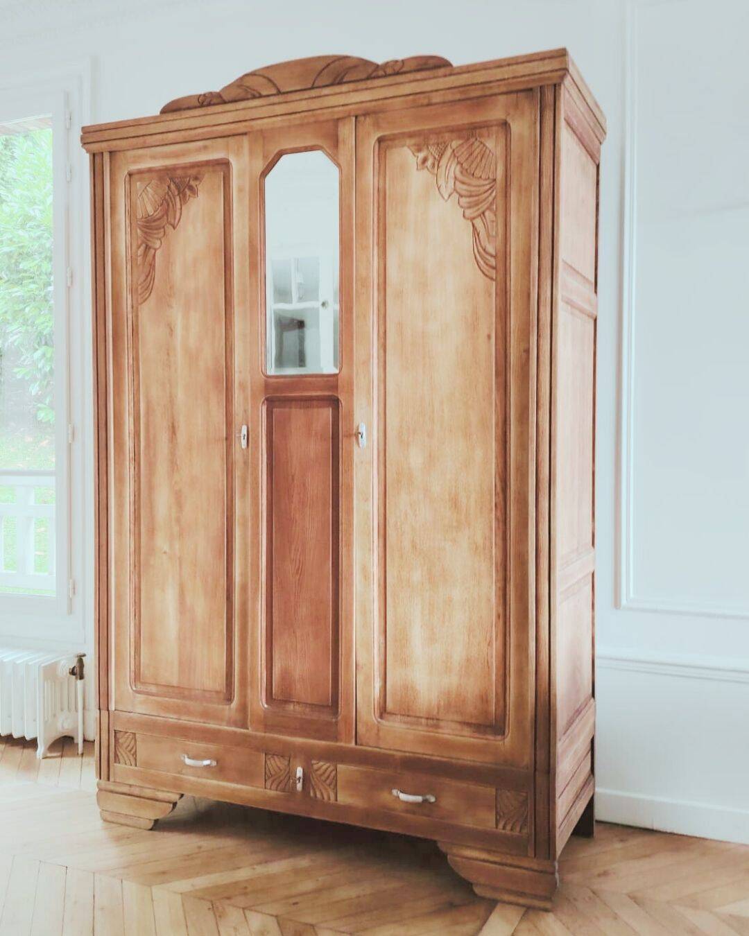 Art Deco carved wood wardrobe with 2 doors and 1 mirror, renovated