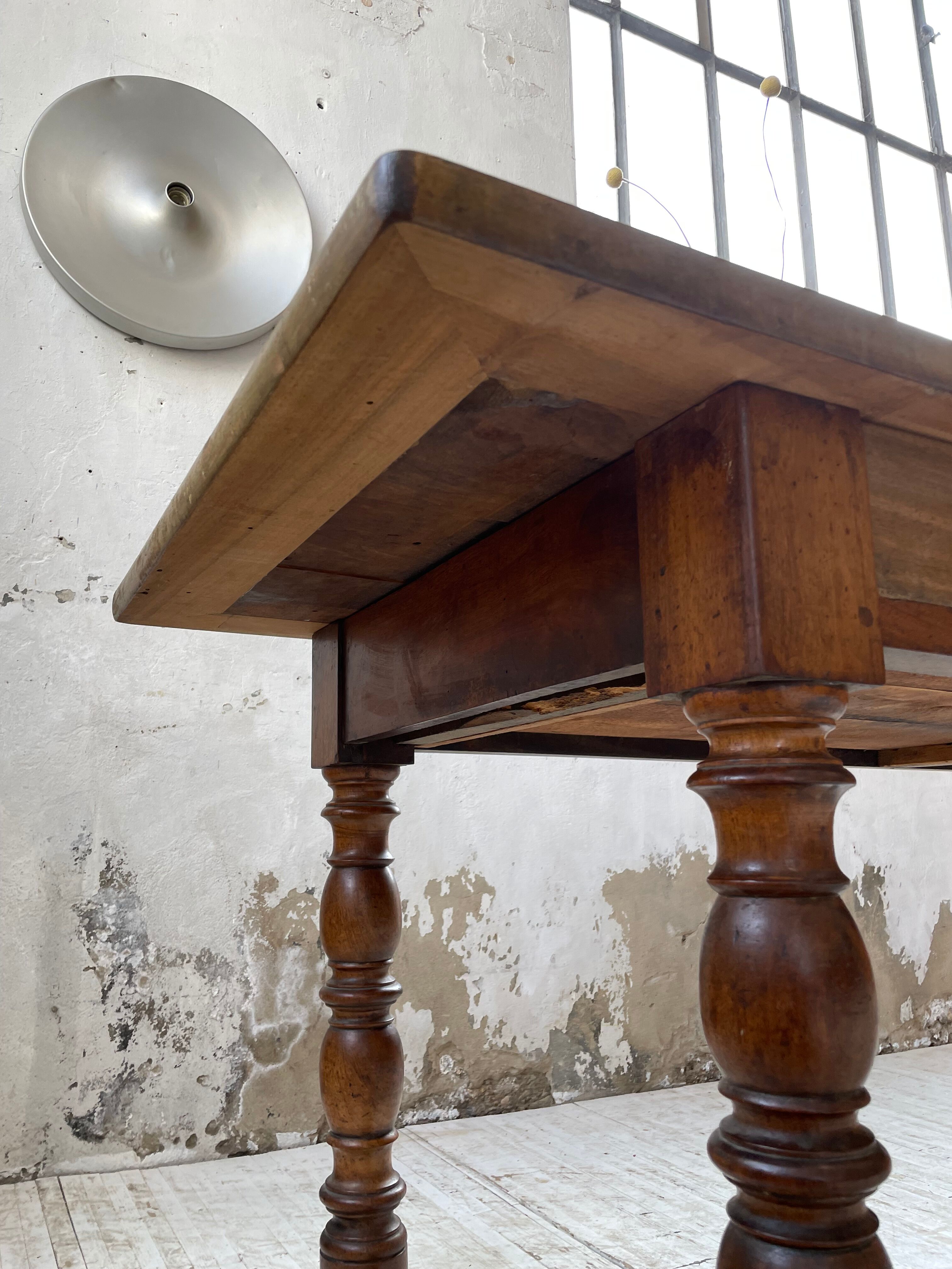 Table of draper firm walnut 260cm