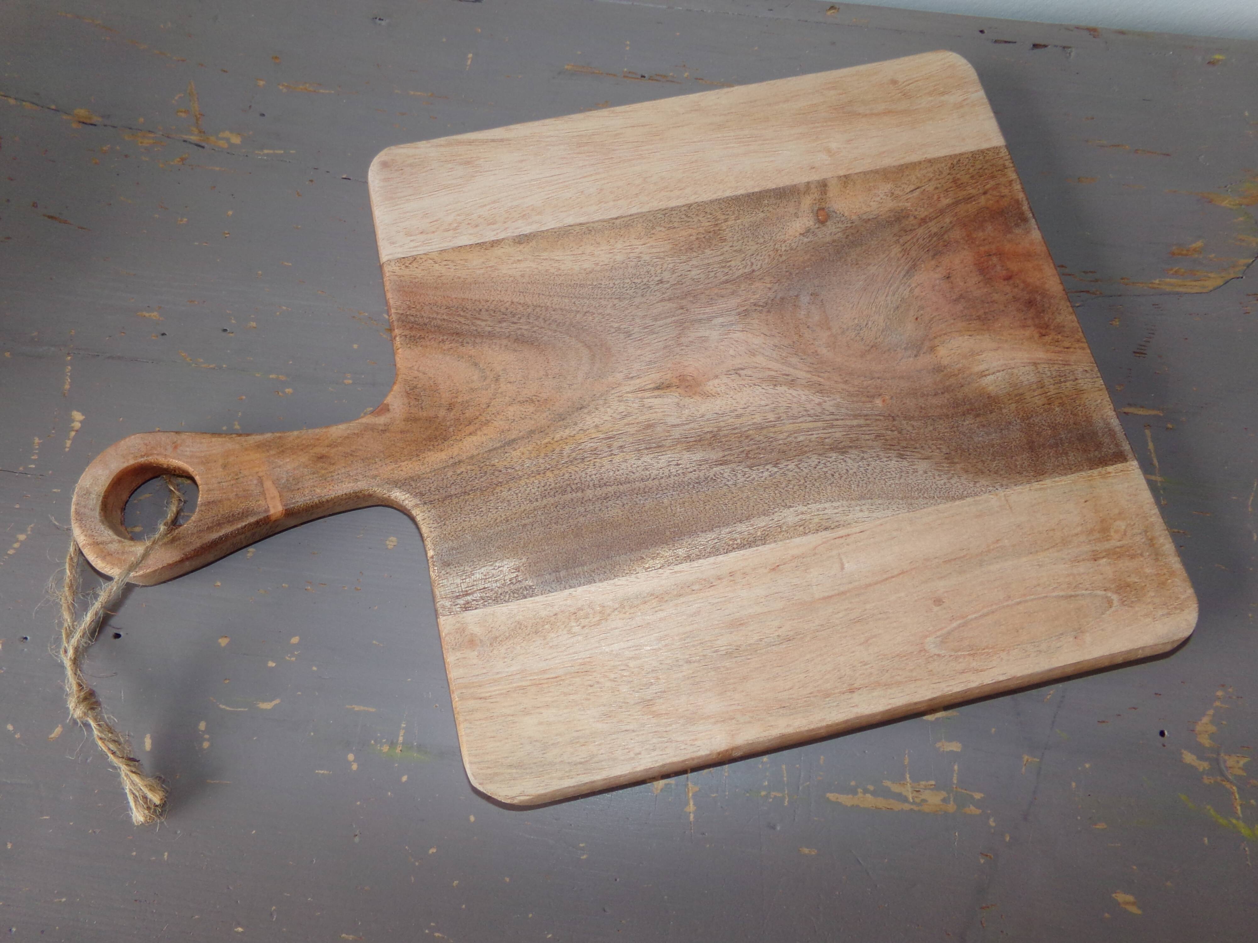 Acacia cutting board