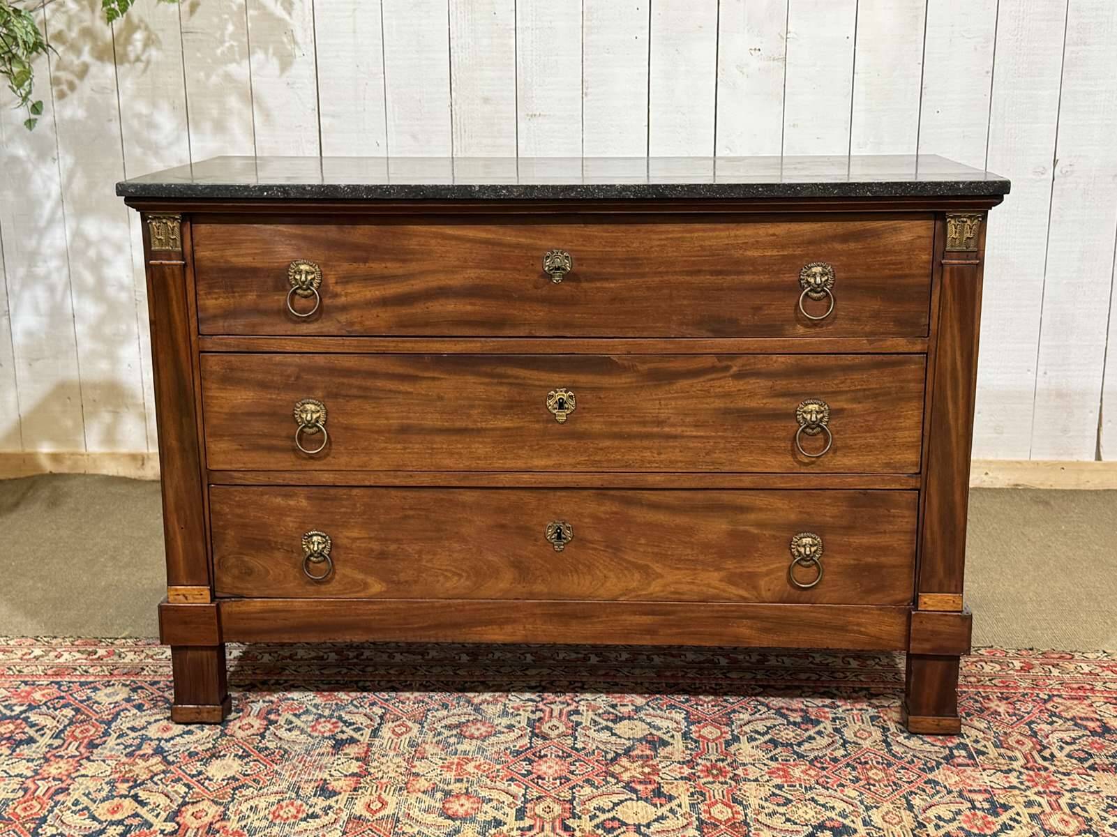 Commode Empire en acajou et dessus marbre XIXème
