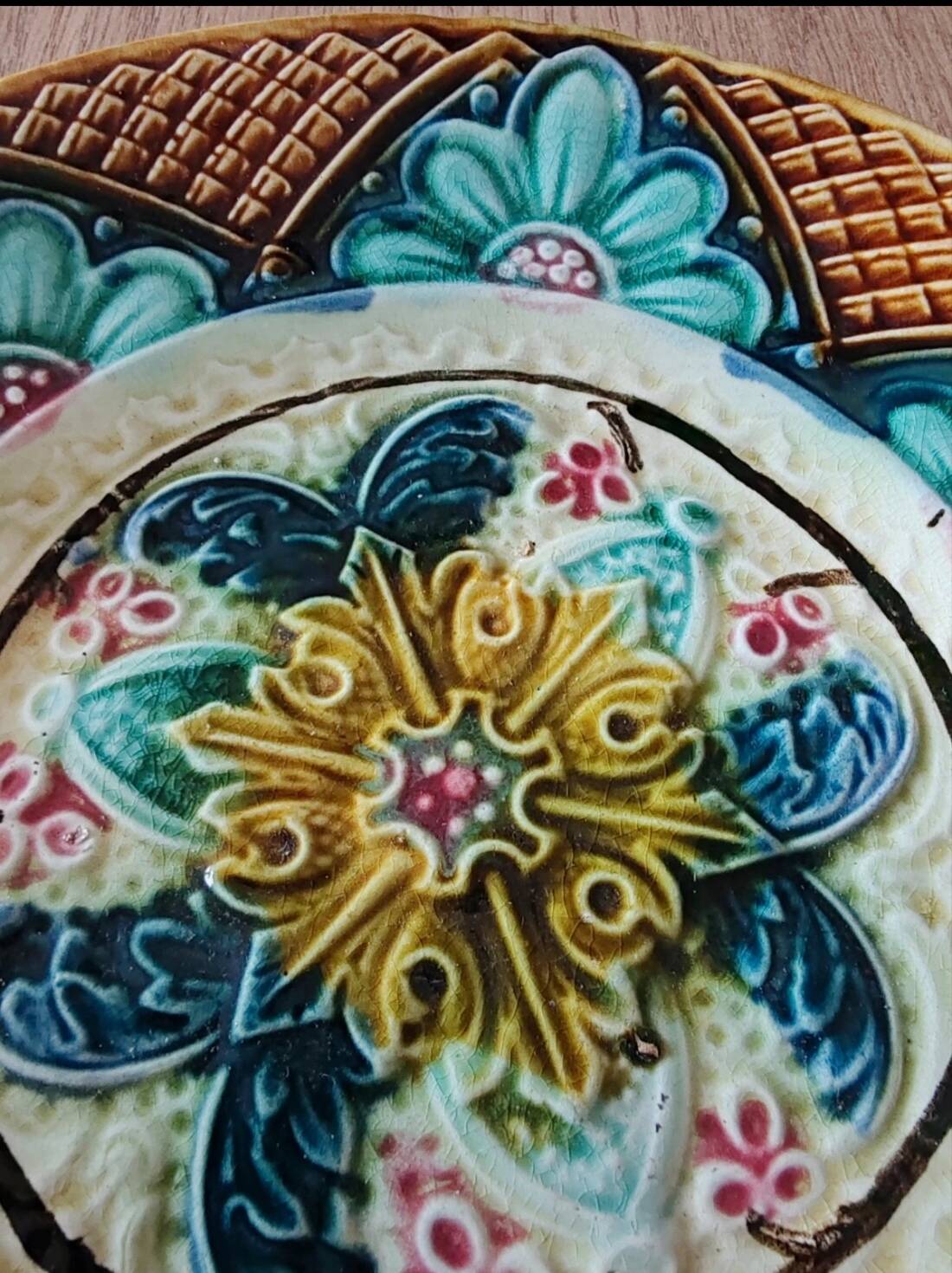Majolica plate