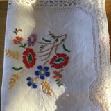 Nappe brodée vintage