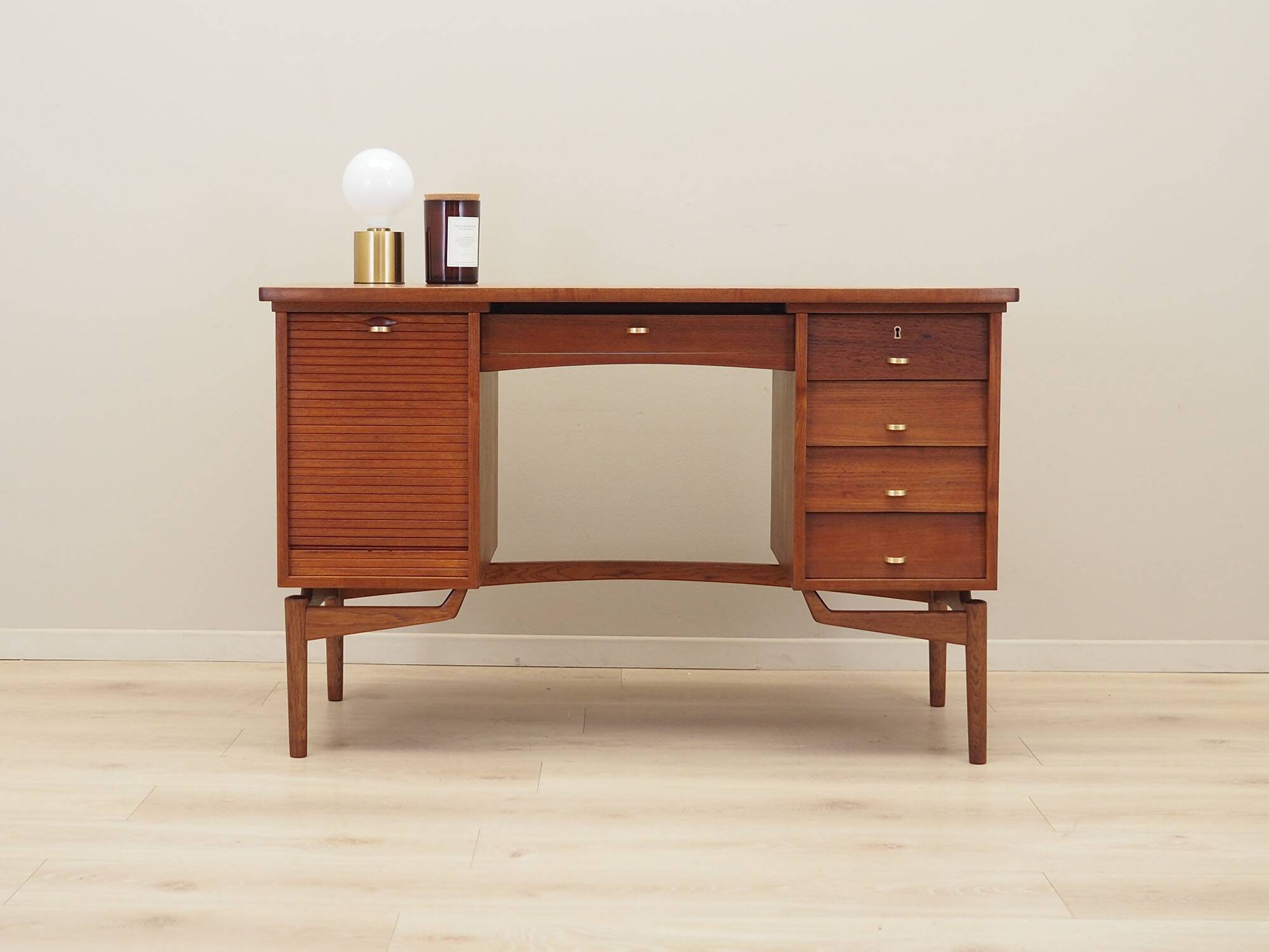 Oak desk, Danish design, 1960s, production: Denmark