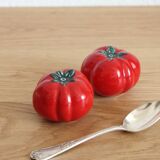 Salt and pepper tomato in vintage slurry