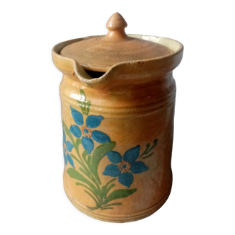 Alsacian milk jar covered in enamel sandstone