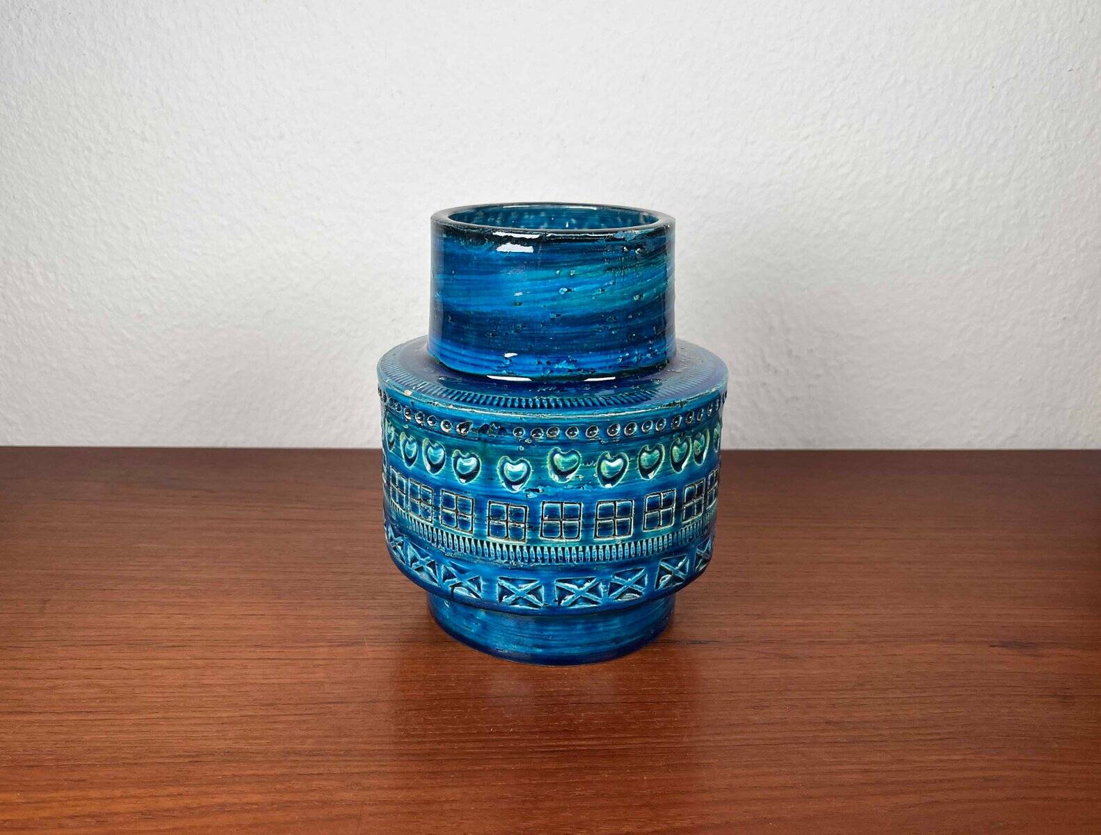 Mid-century Italian pottery vase from the Rimini Blu studio by Aldo Londi for Bitossi, 1960s.