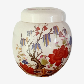 English porcelain pot