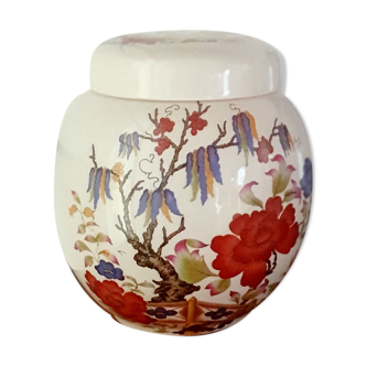 English porcelain pot