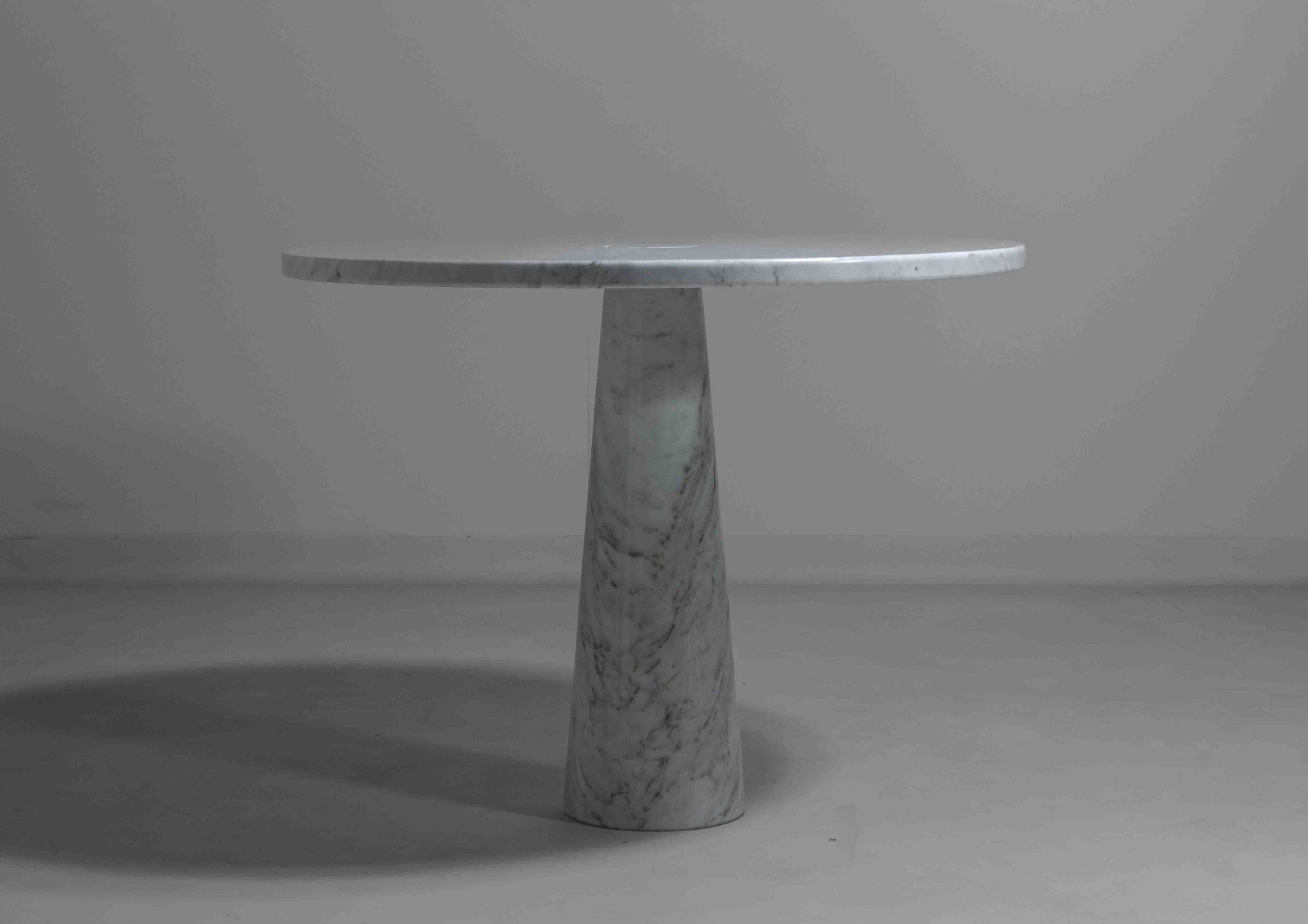 Round marble 'Eros' table by Angelo Mangiarotti for Skipper