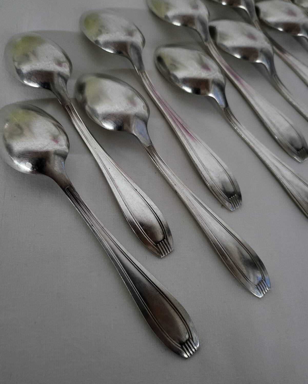 Manufrance 12 small silver-plated metal spoons / white