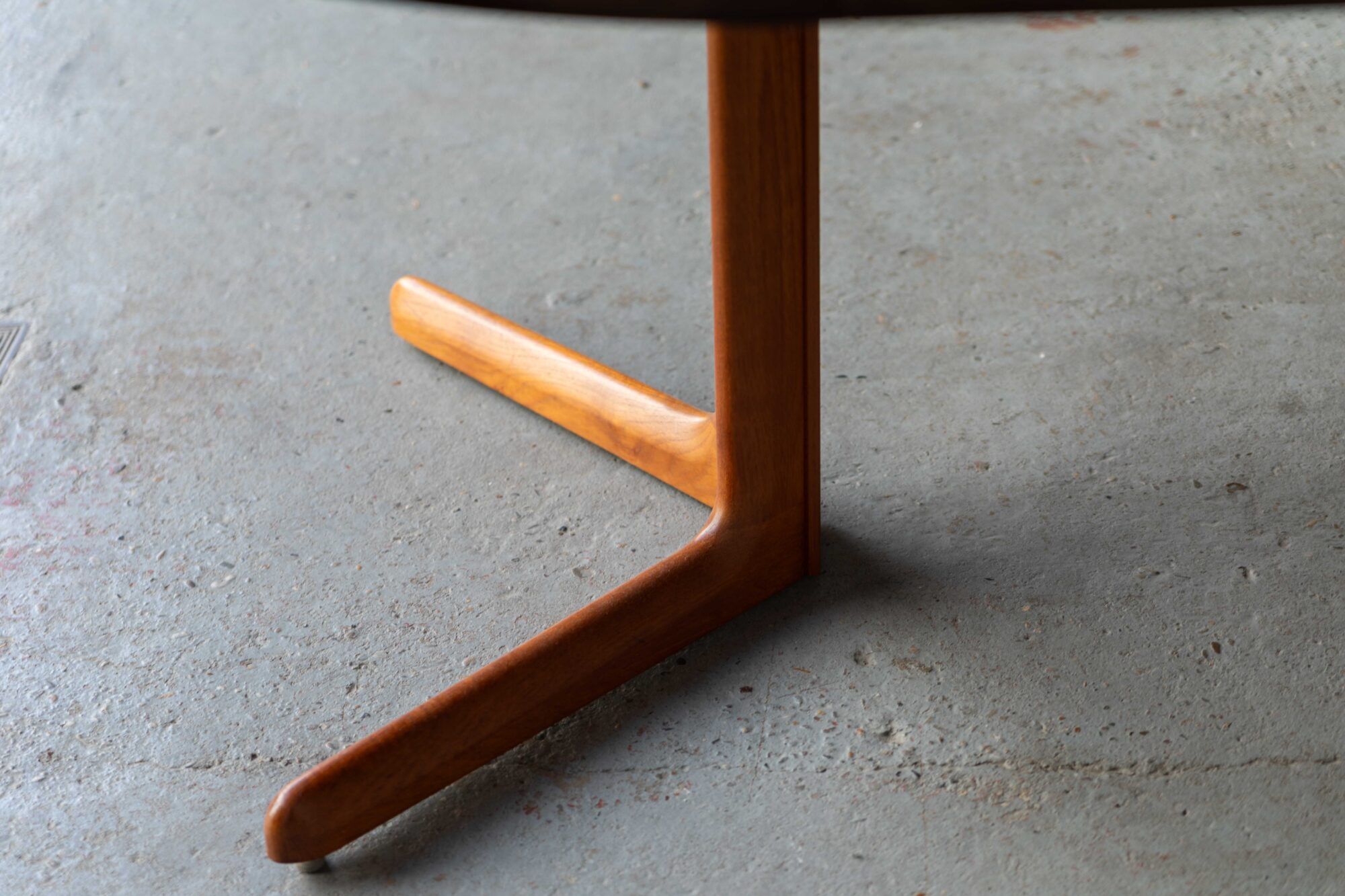 Dining table by Glostrup