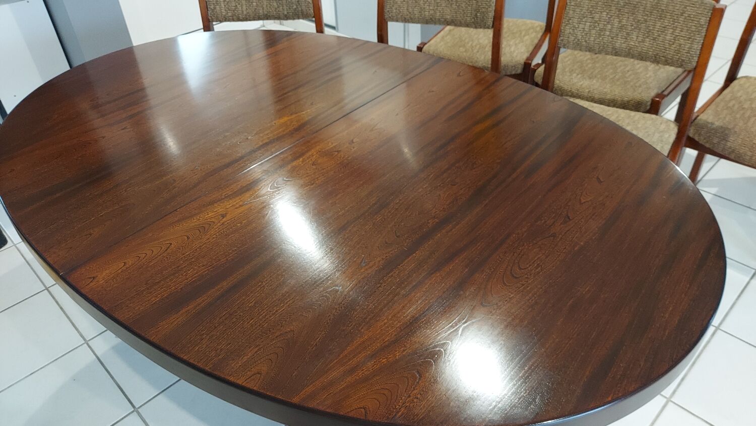 Oral extendable table from the Maison Baumann vintage 1970s