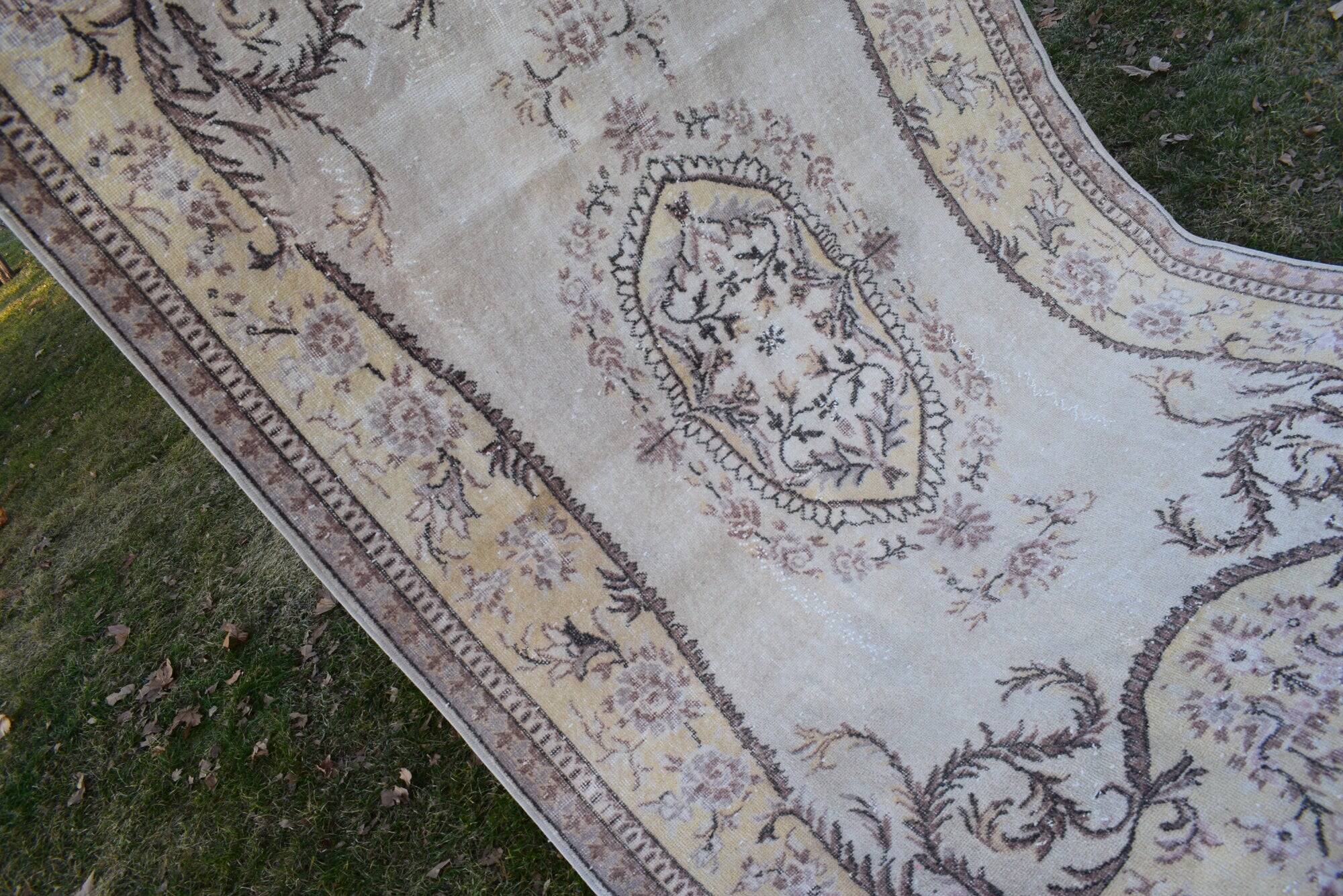 Vintage Turkish handmade rug 167x274 cm