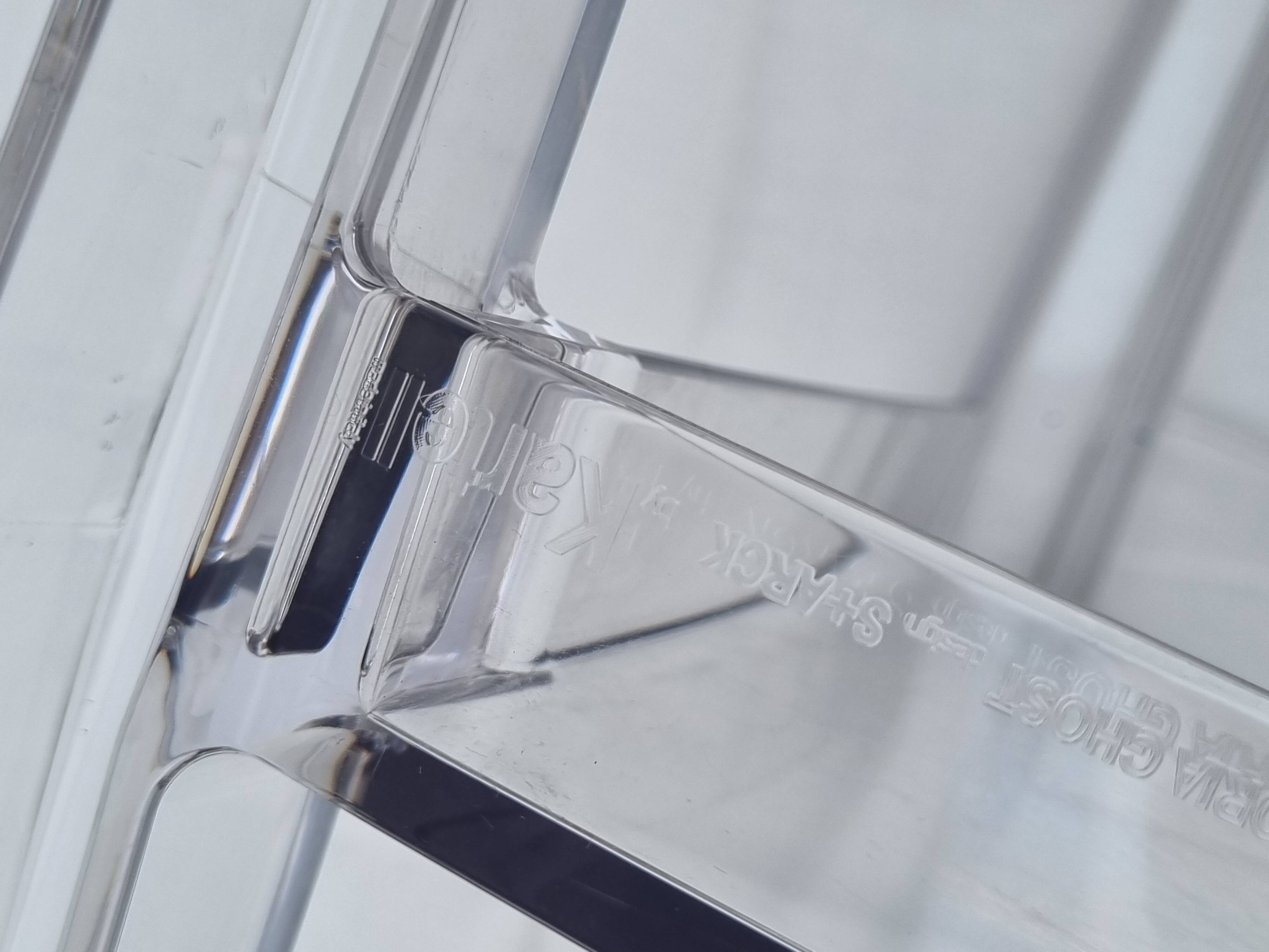 Chaise “Victoria Ghost” – design Philippe Starck pour Kartell