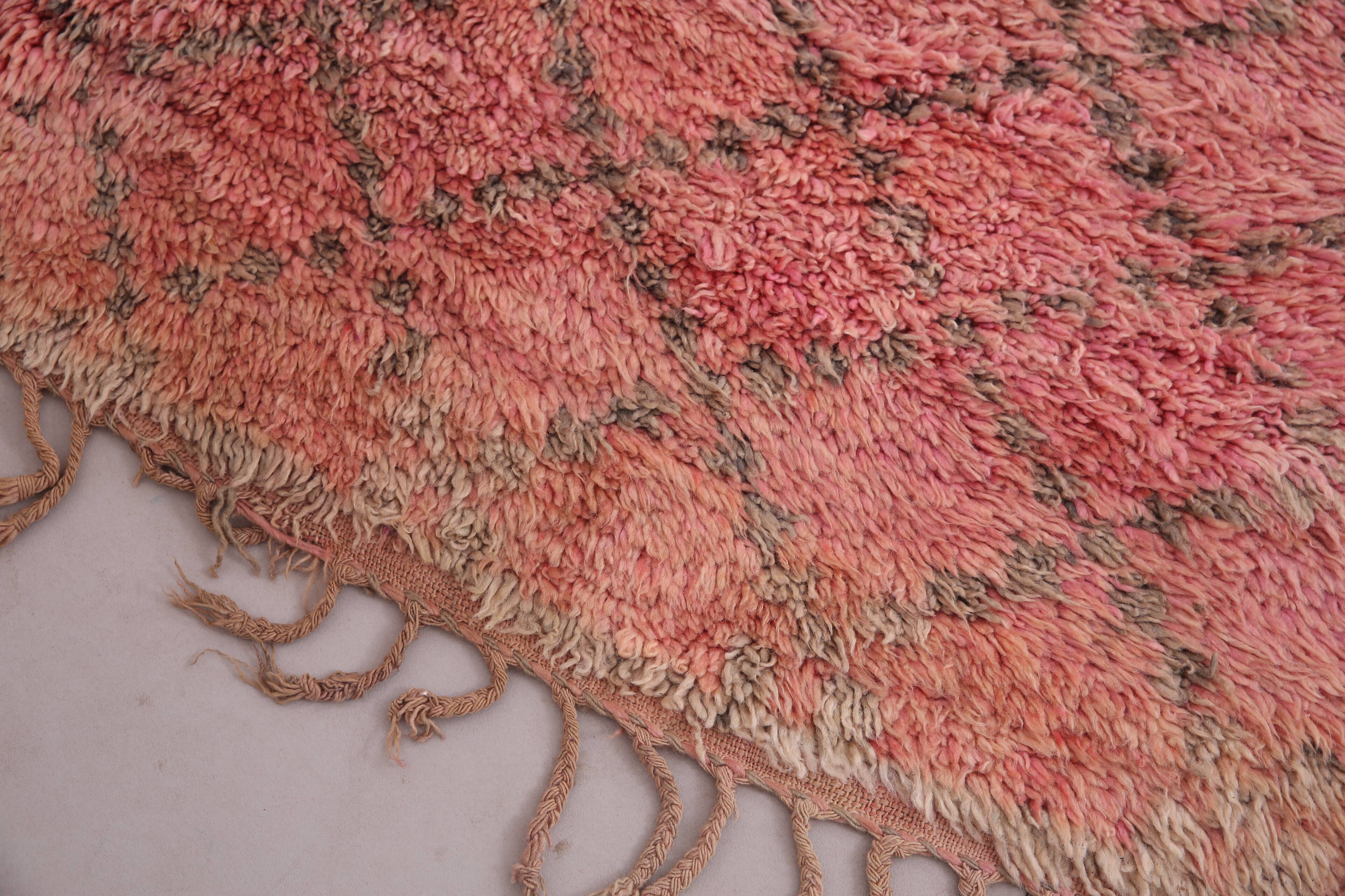 Pink Vintage Moroccan Rug 204 x 340 cm - Berber Wool Rug - Handmade Rug Boh