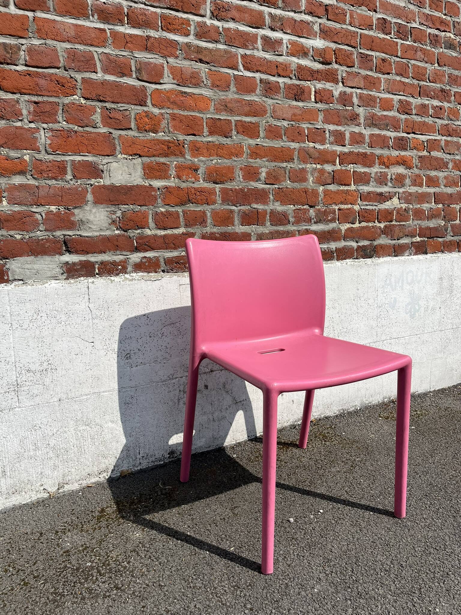 Set of 4 pink design AIR CHAIRS by Jason Morrison.