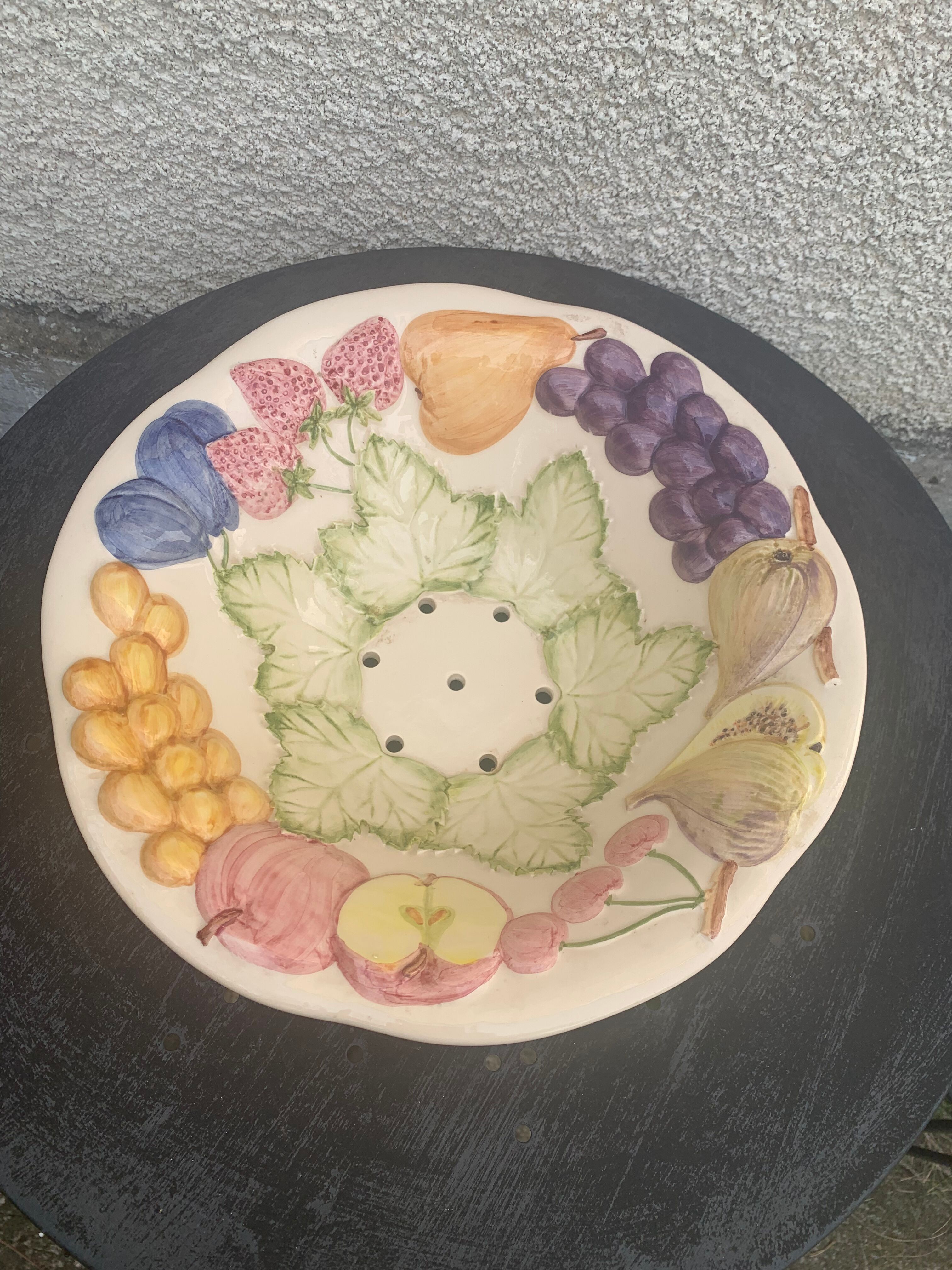Fruit drainer salad bowl in glazed ceramic slip stamped vintage FG