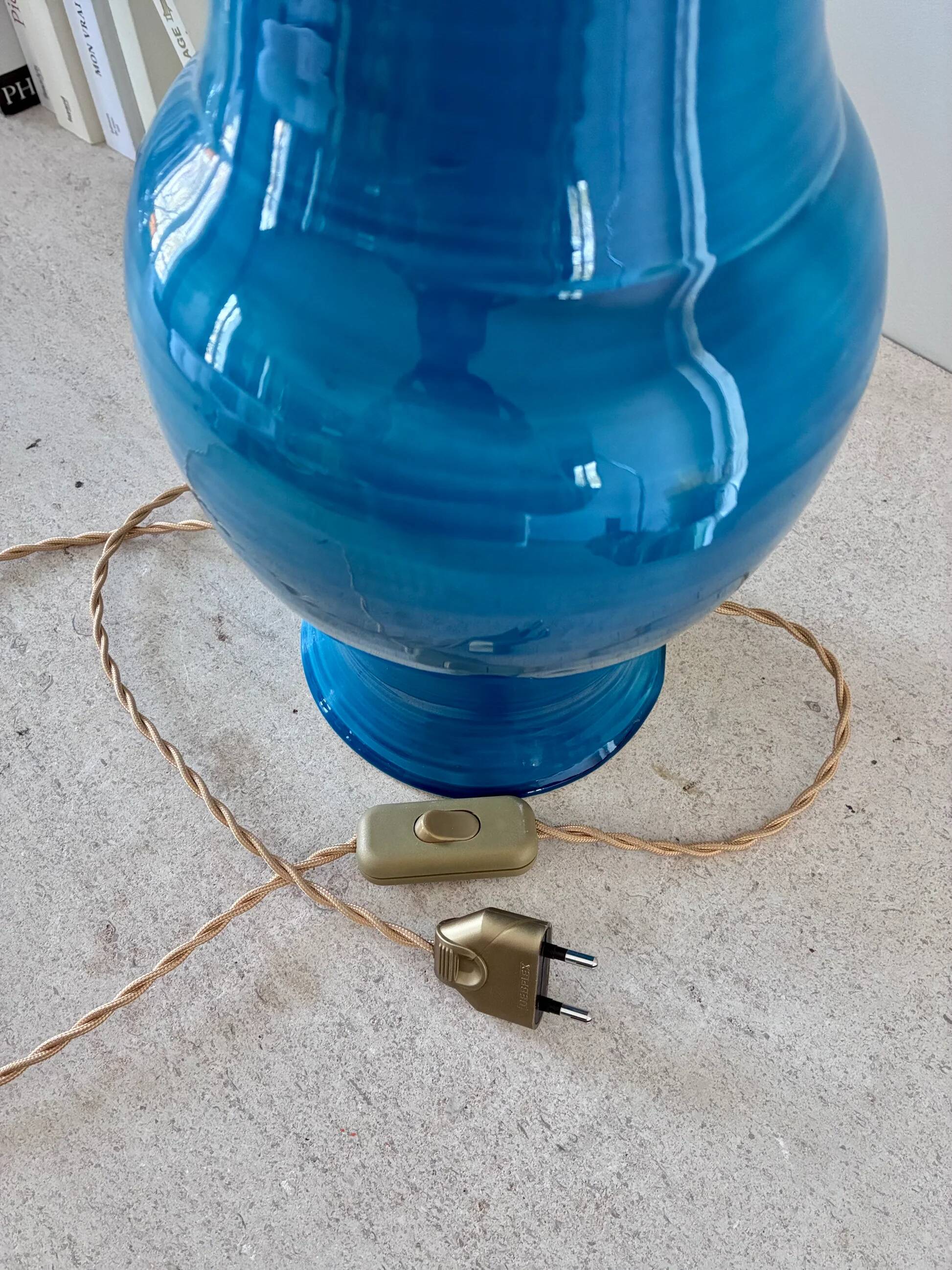 "Pear" lamp in bright blue ceramic - 1970.