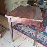 Bistro table and its three chairs
