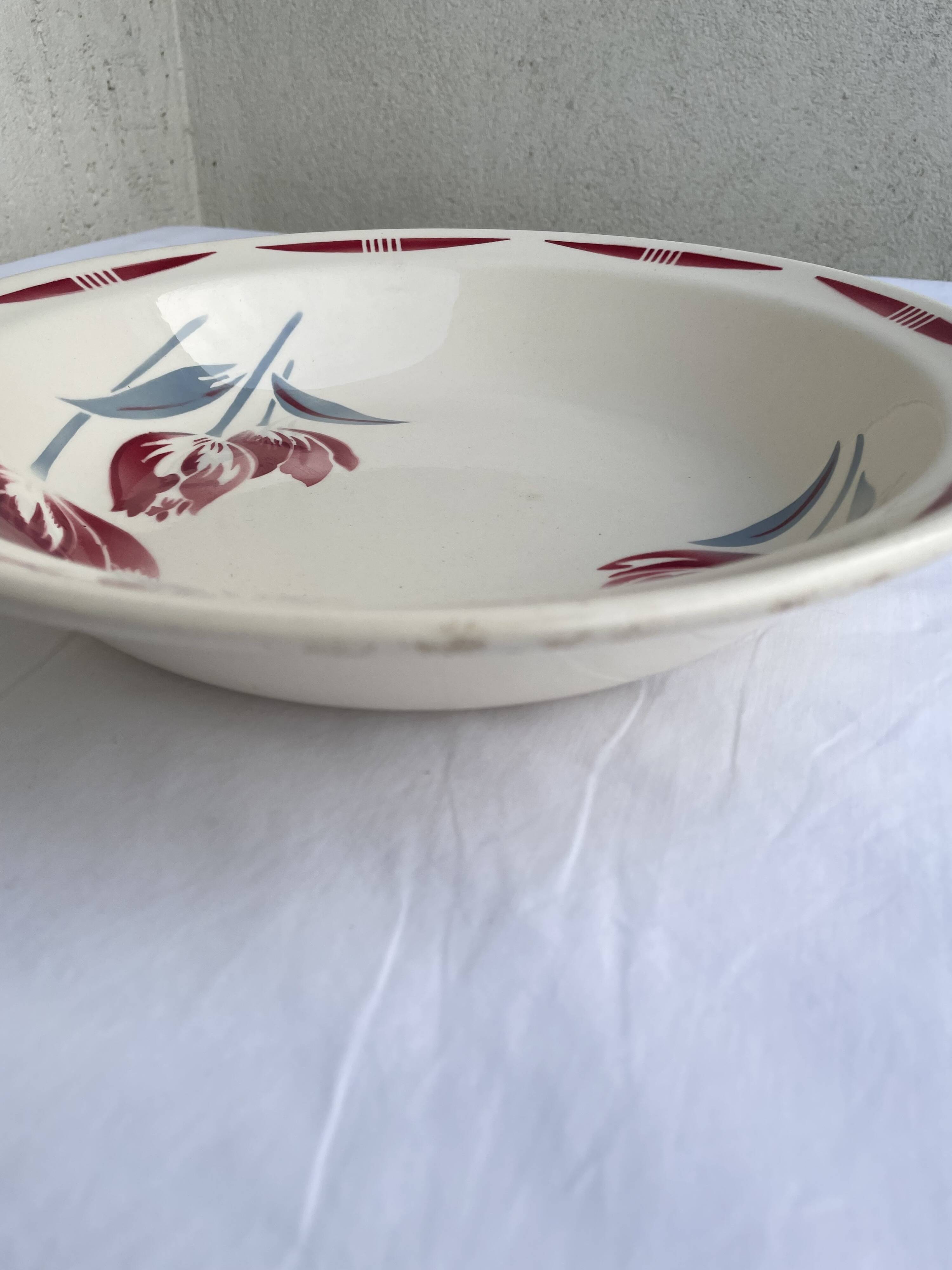 Antique shallow dish Badonviller tulip decoration