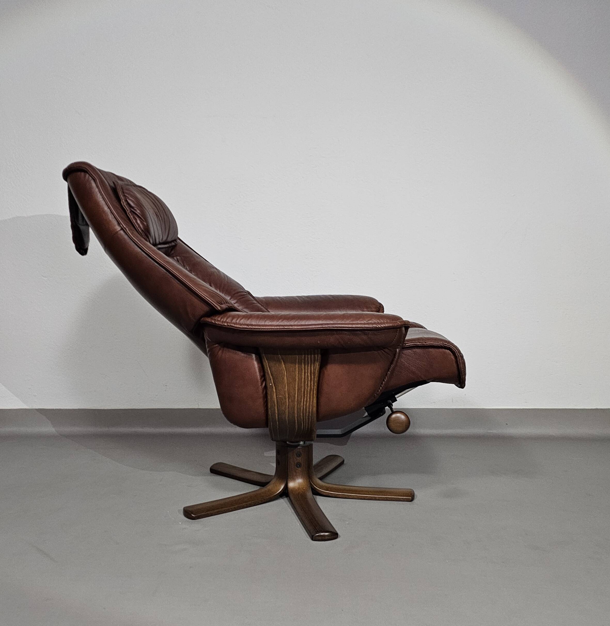 Relax / lounge chair / ottoman / Hjellegjerde Møbel / Sweden Recliner