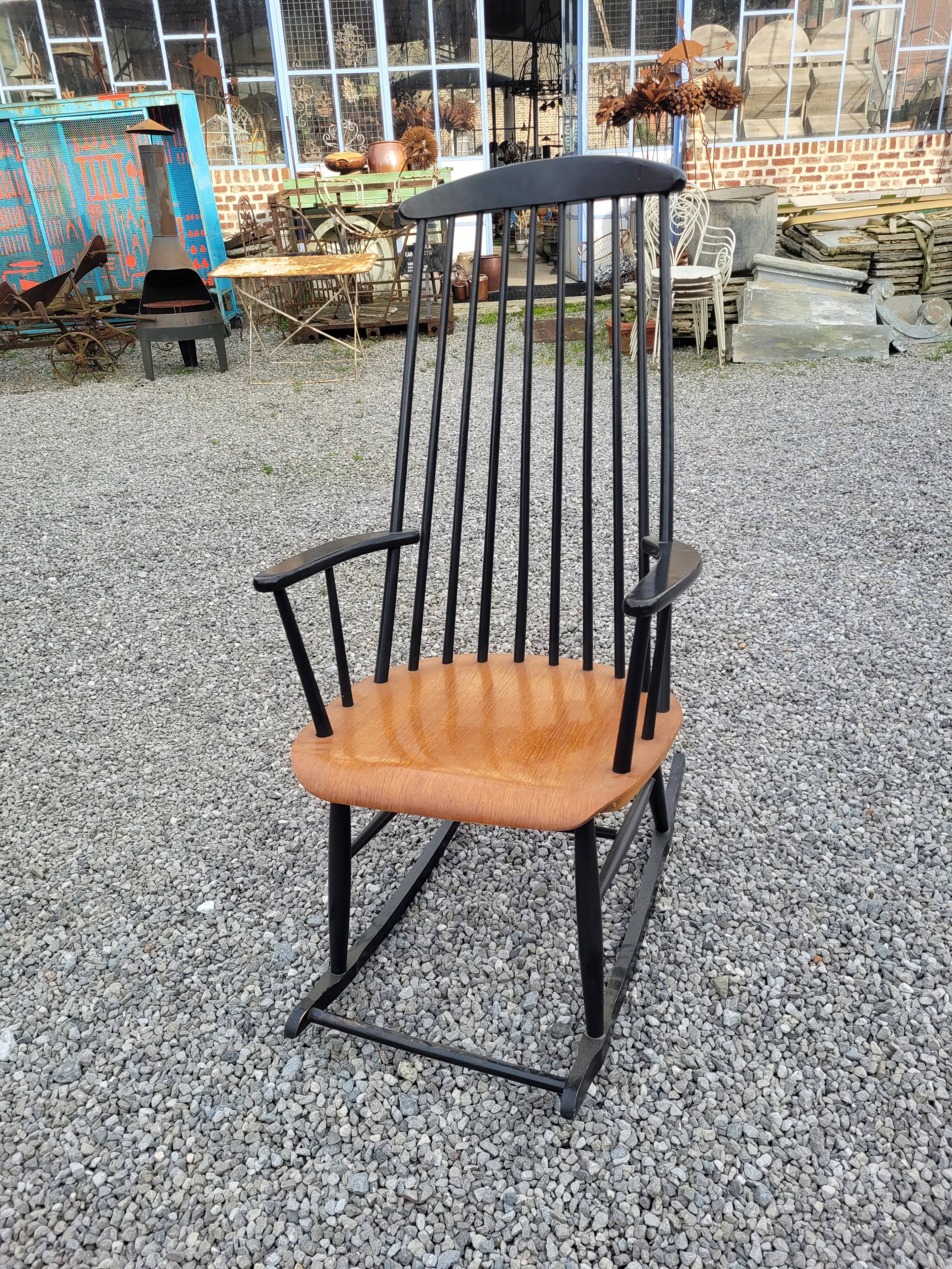 Vintage 70s rocking chair