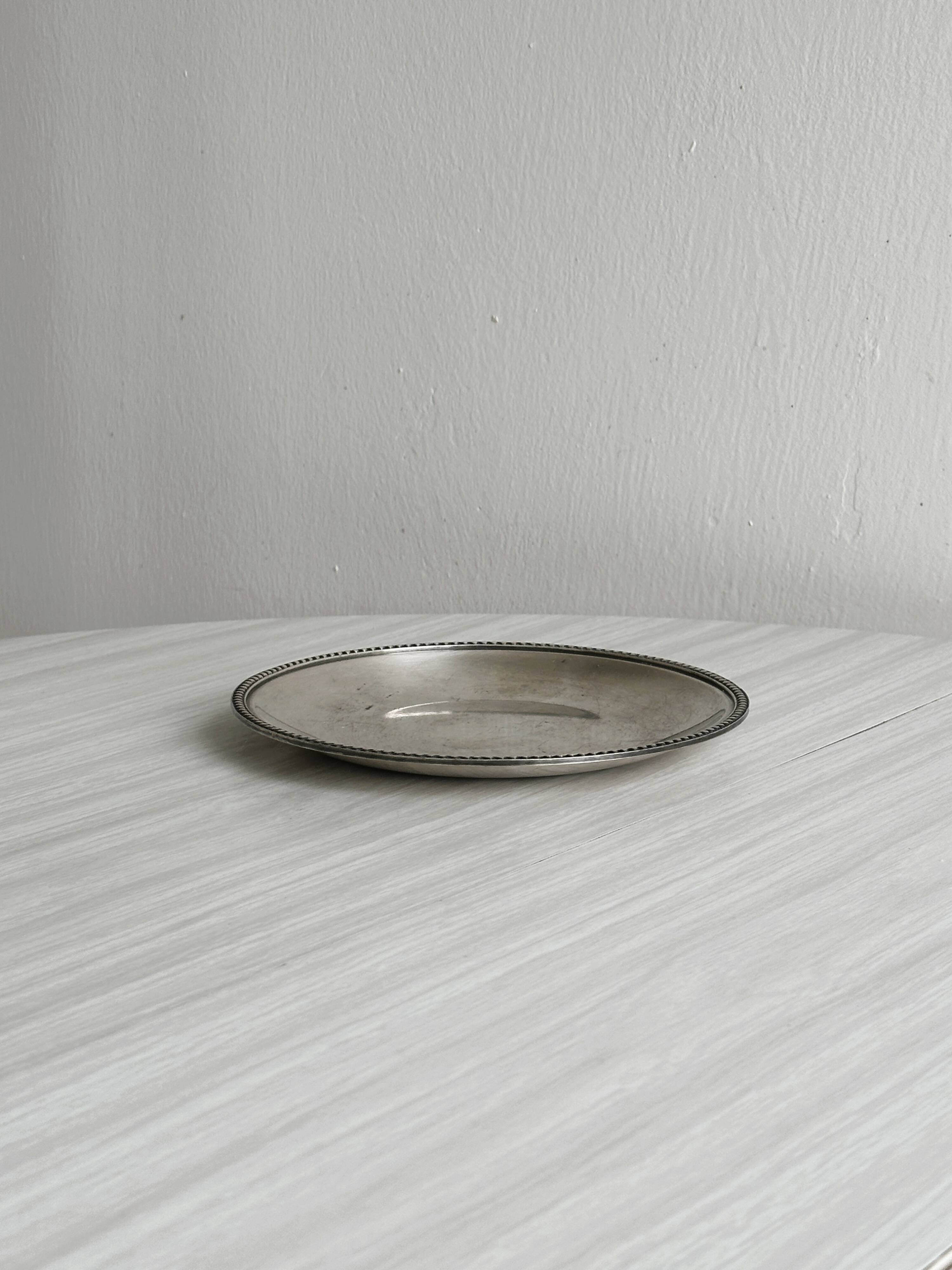 Silver-plated pearl cup