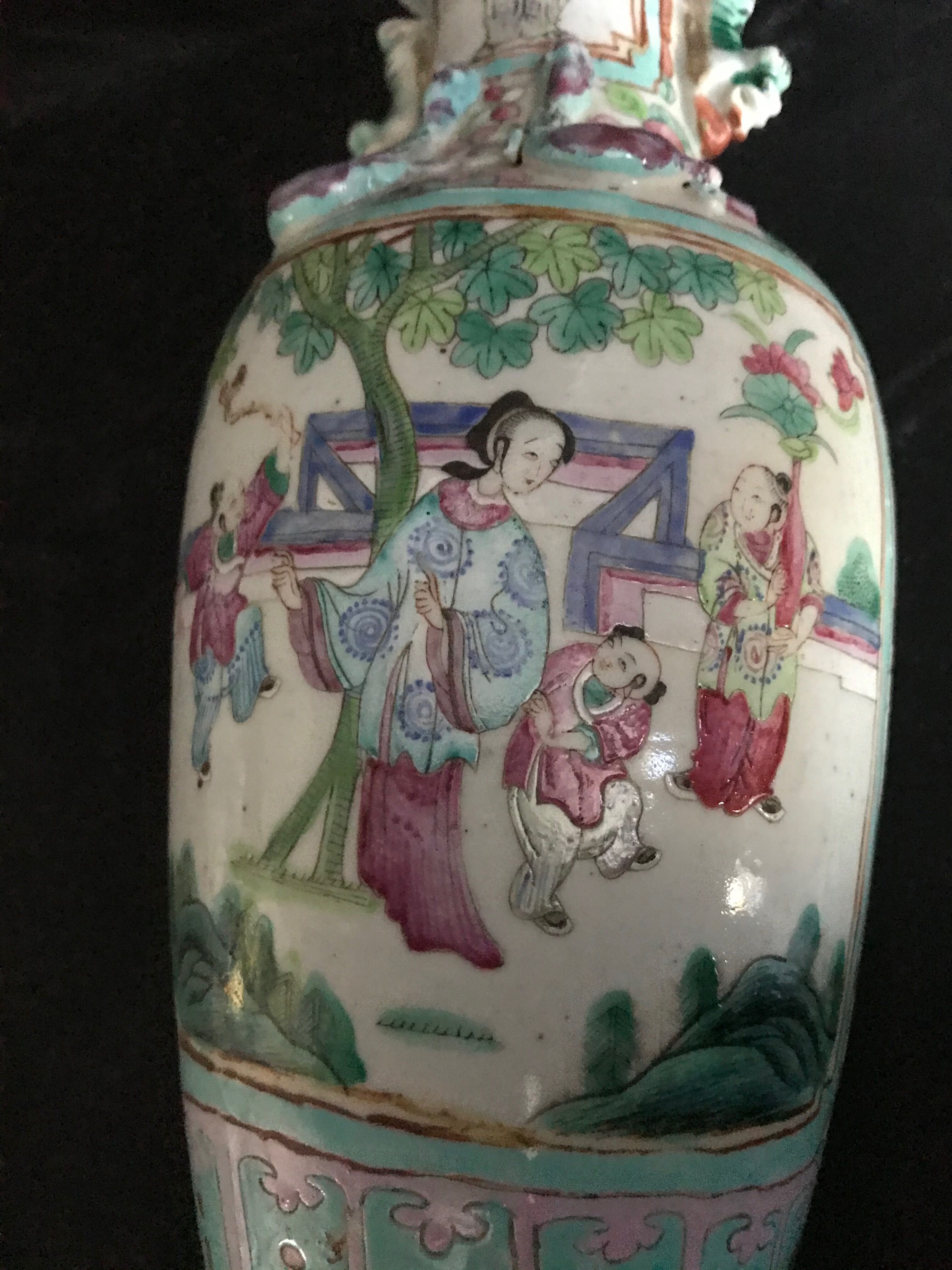 Vase - Canton - Porcelain - Family Scene - China - 19th Century