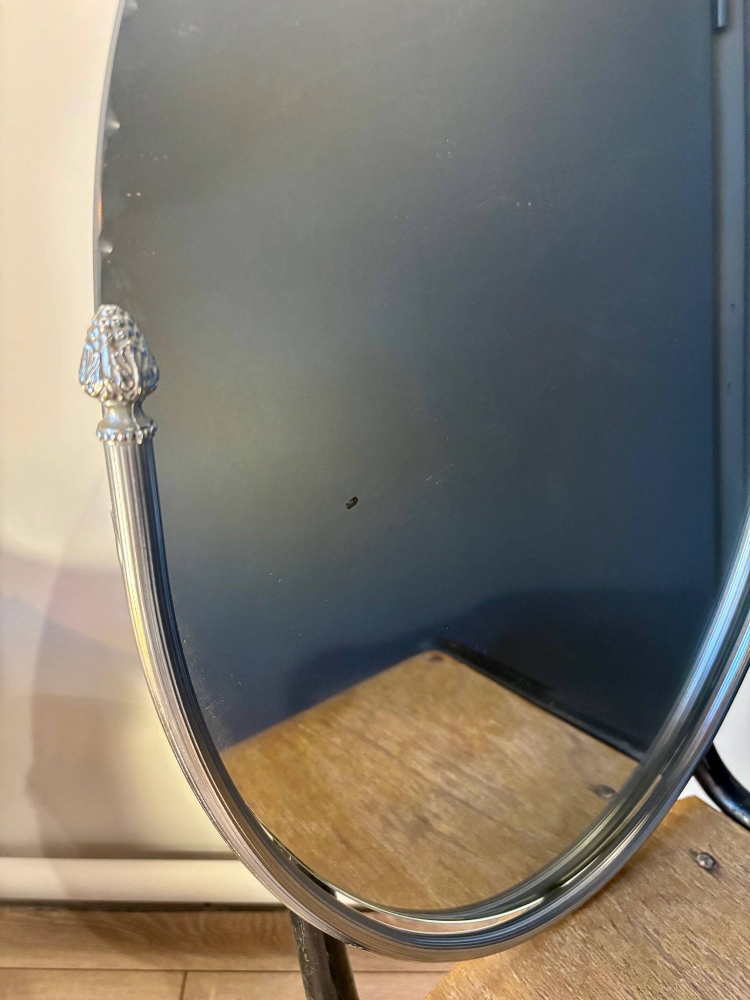 Oval beveled mirror