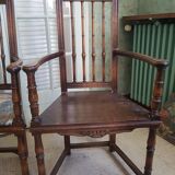 2 fauteuils néogothiques de type caquetoire