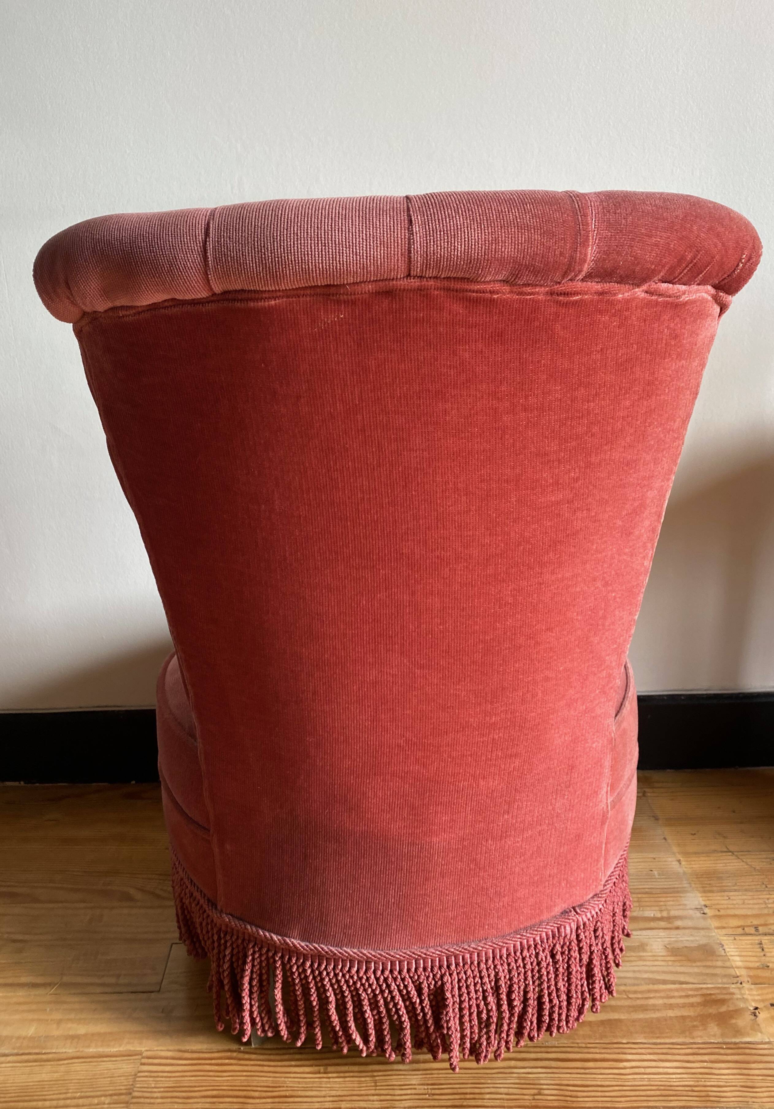 Mariette pink toad fireside chair