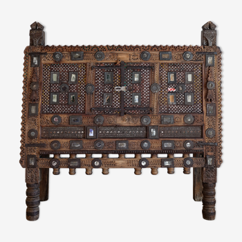 Ancient Indian furniture Damchiya