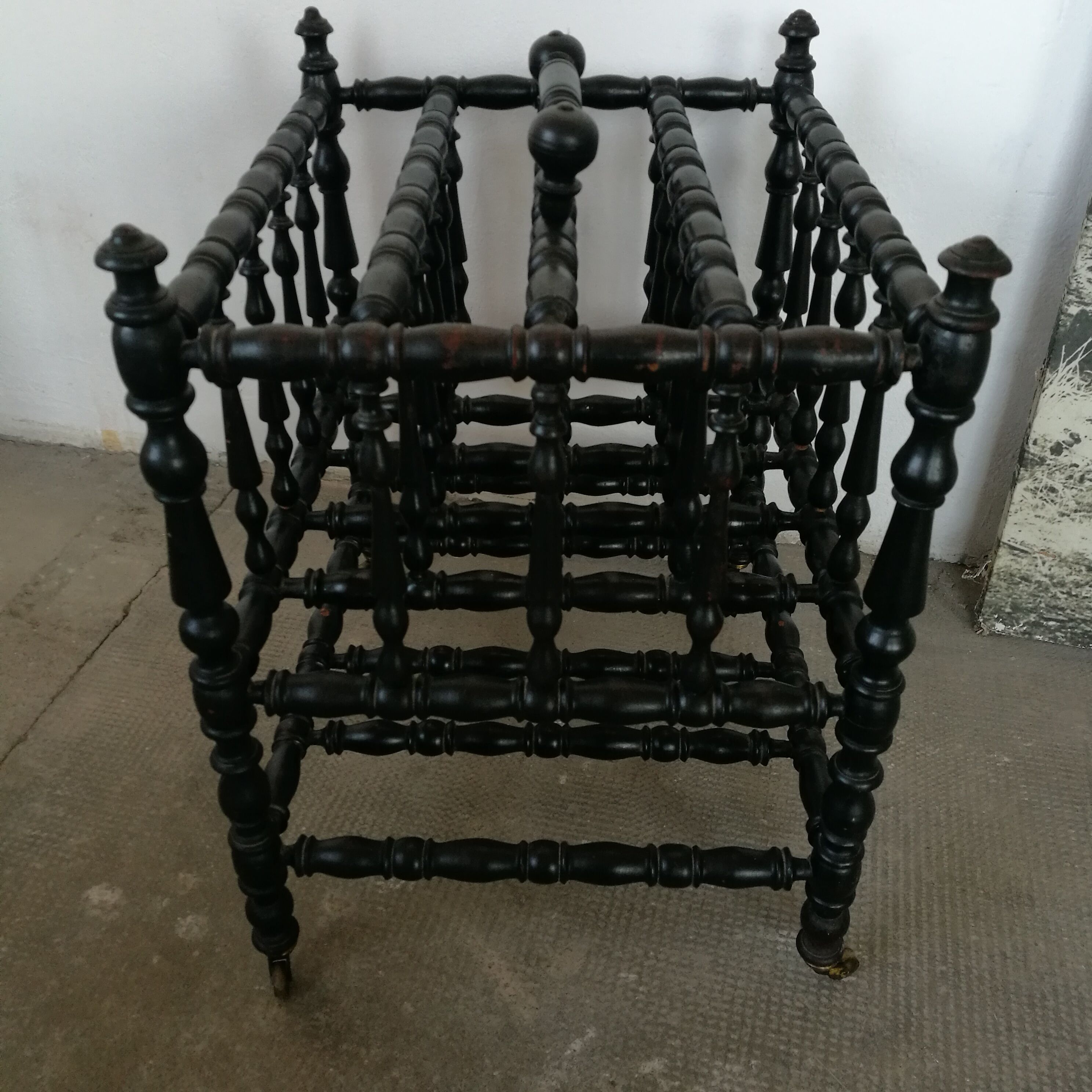 Magazines door, Napoleon III music furniture