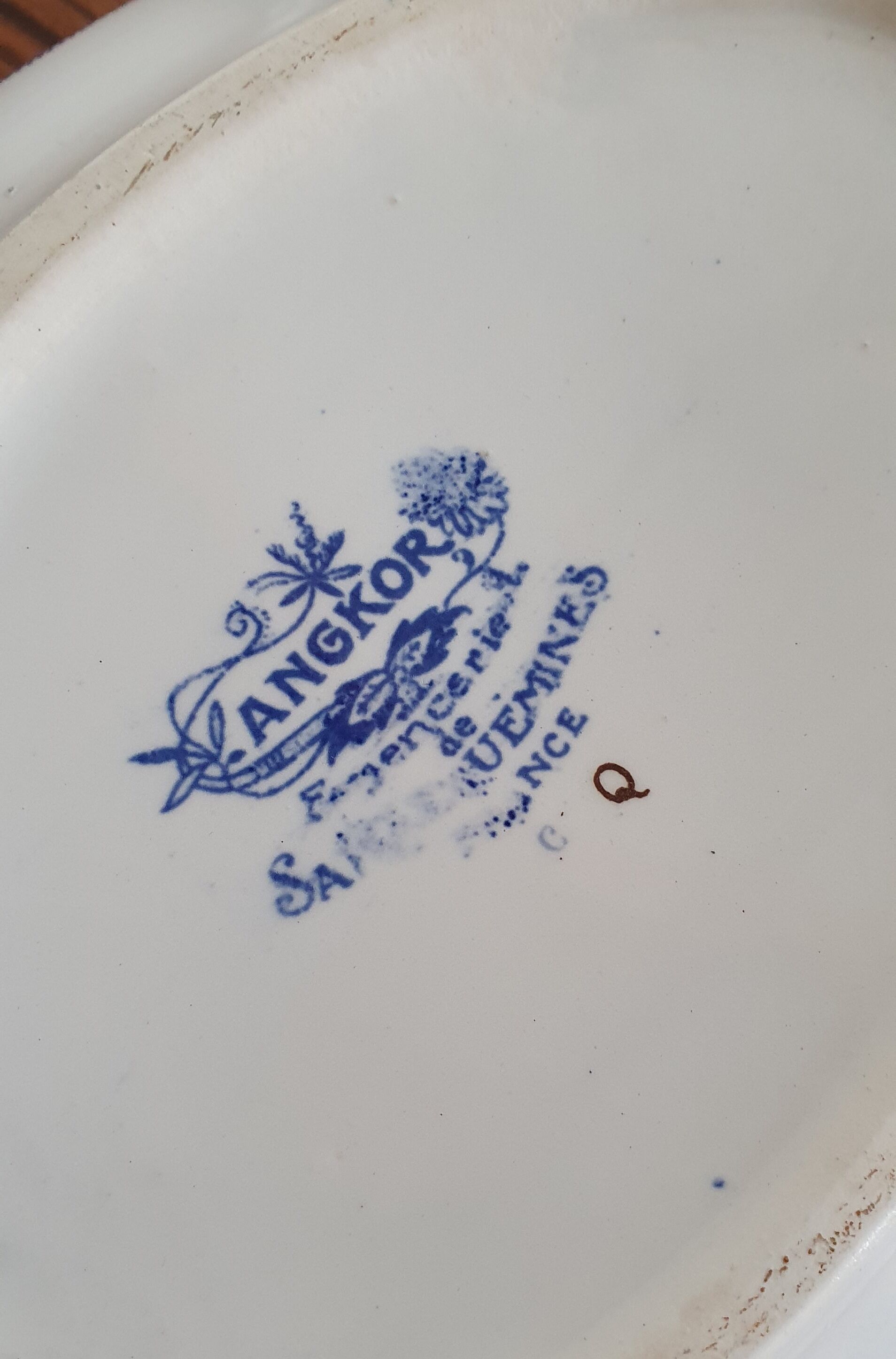 Earthenware soup kitchen