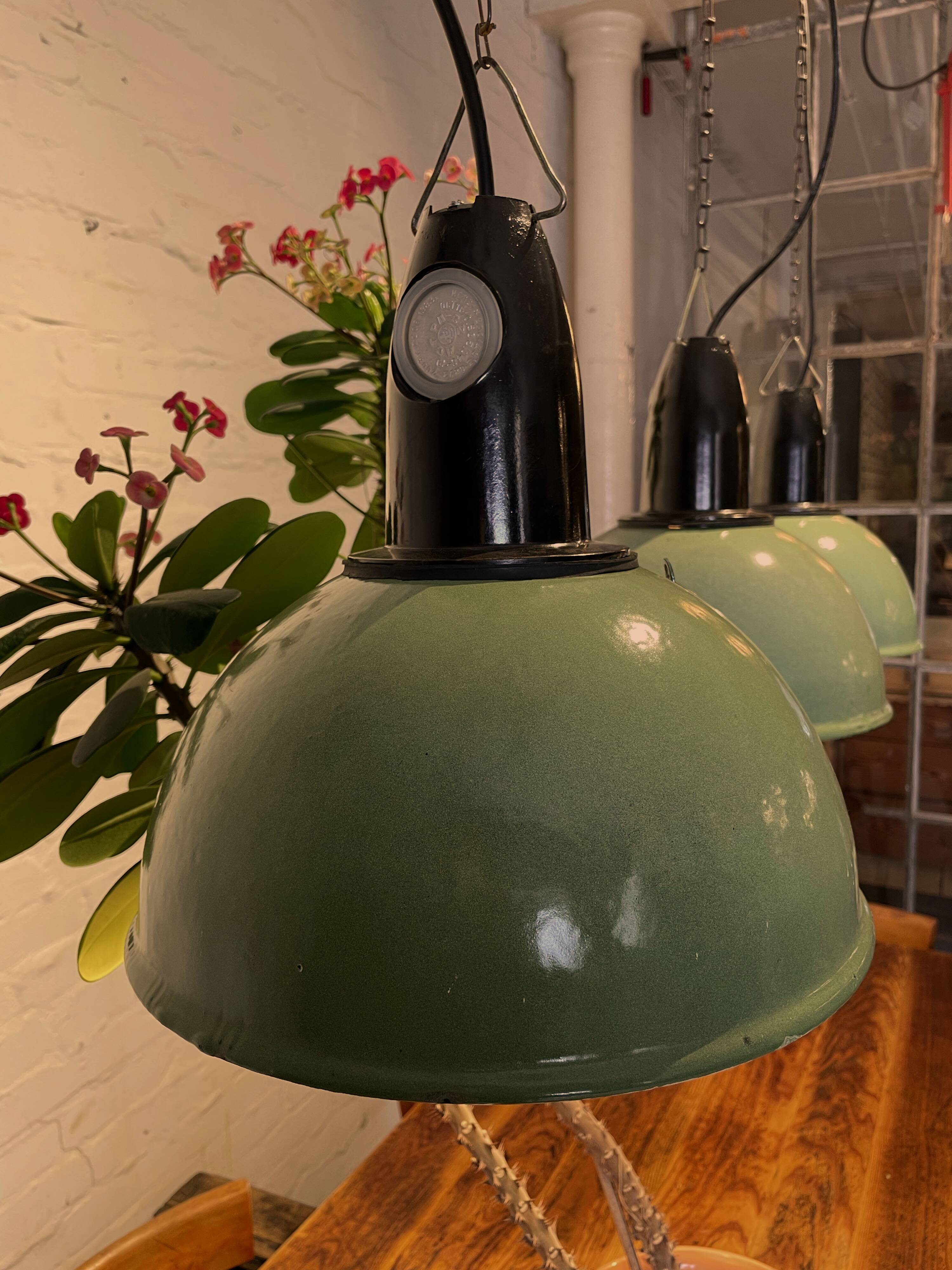 „Anja“ Ukrainische Emailleleuchte grün