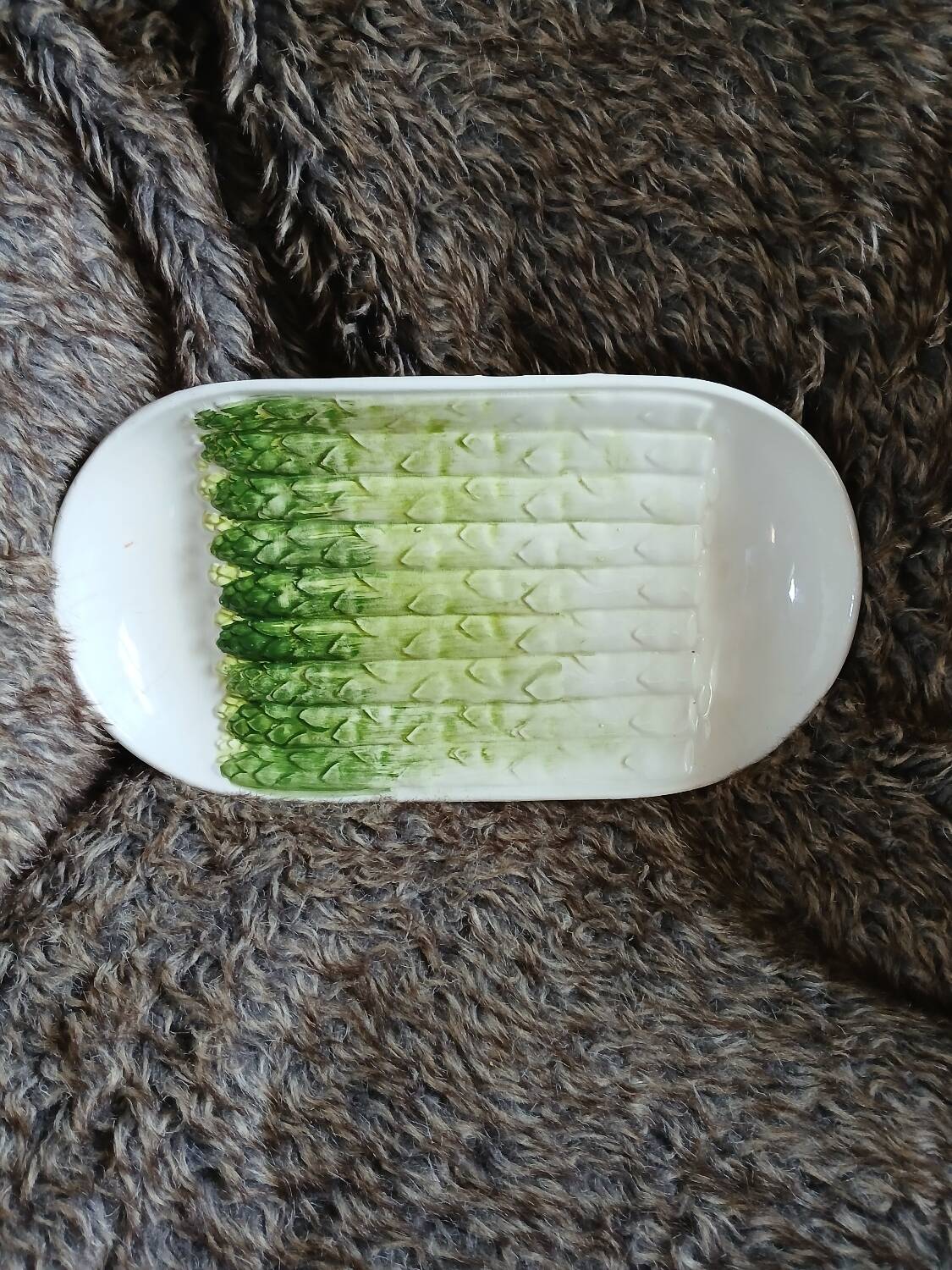 Small dish with asparagus