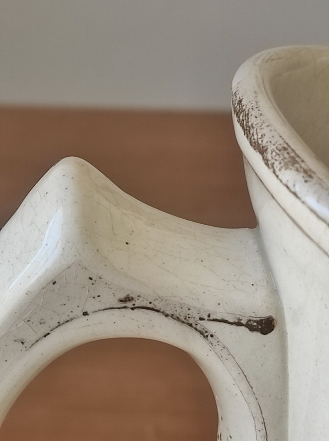 Old earthenware jug Moulin des Loups/Hamage north