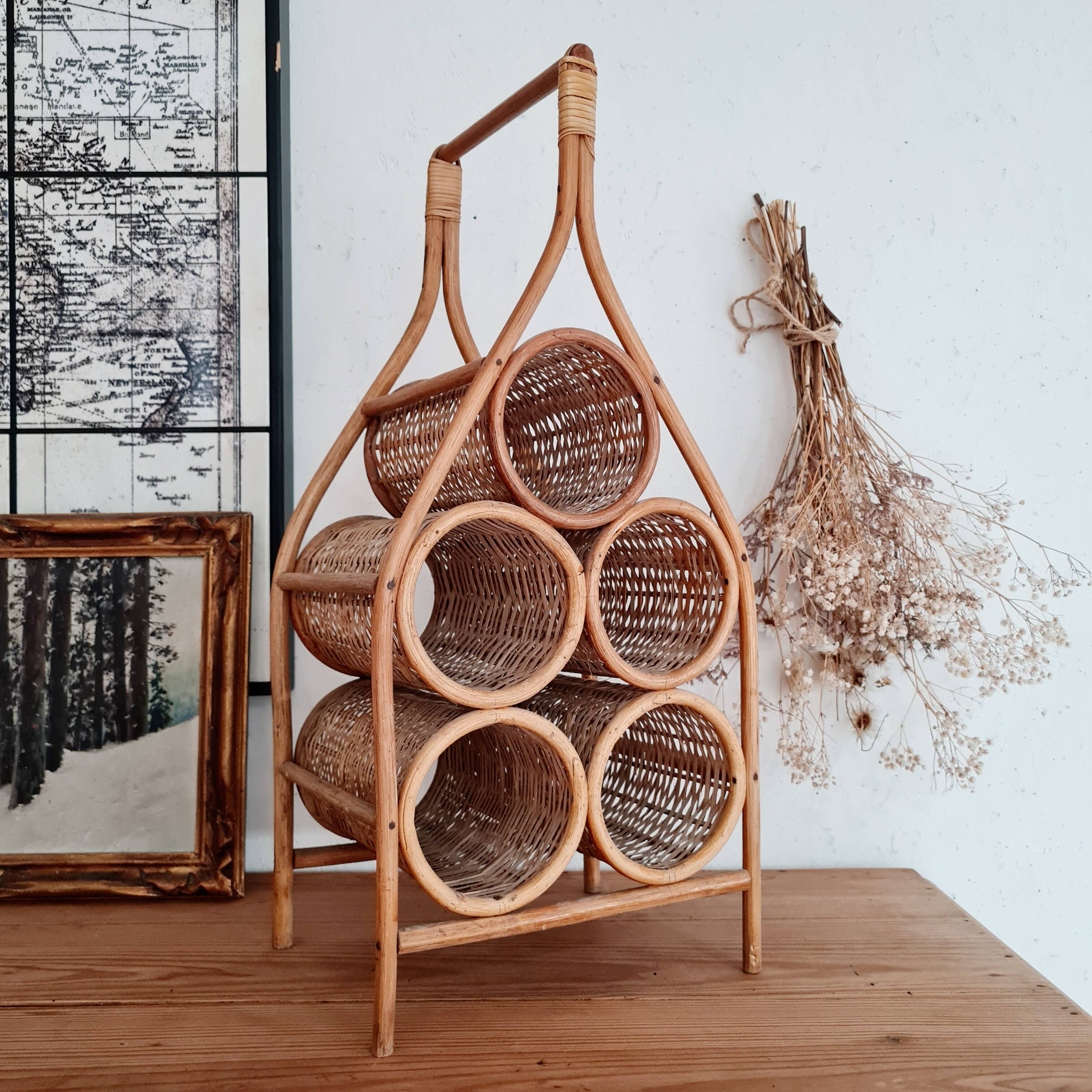 Rattan bottle holder