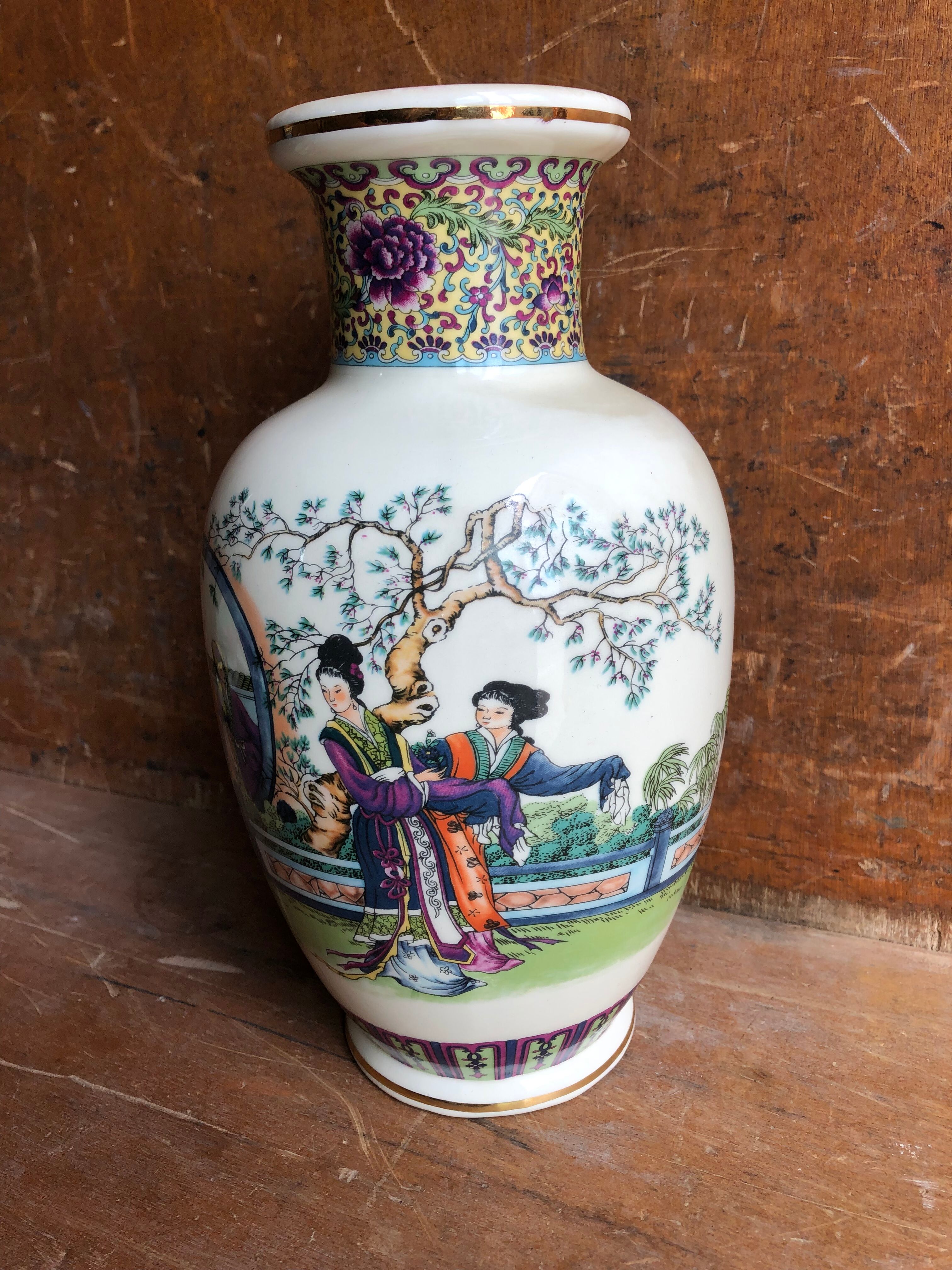 Old Chinese vase white ceramic decor scene vintage characters