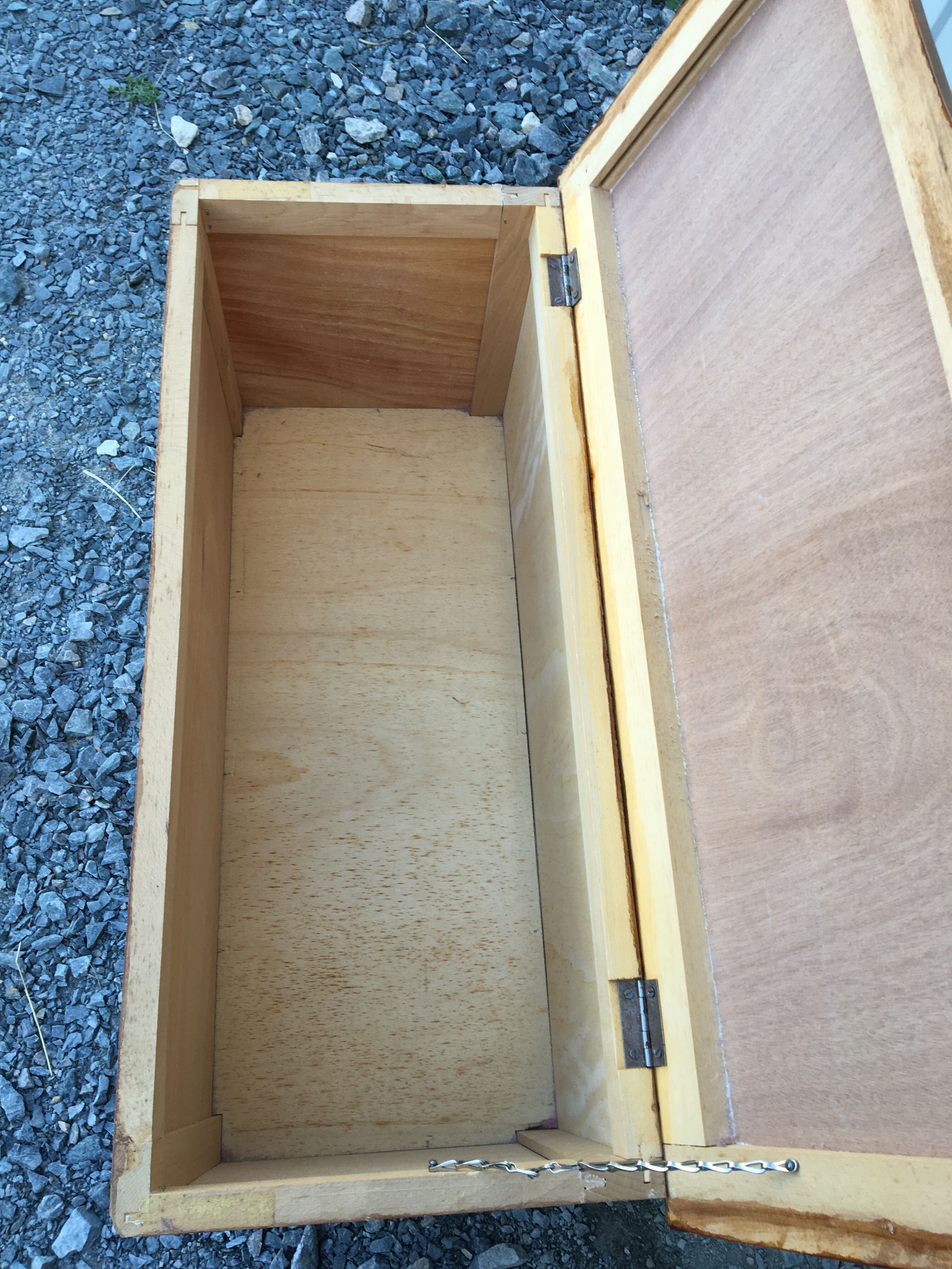 Coffre en bois