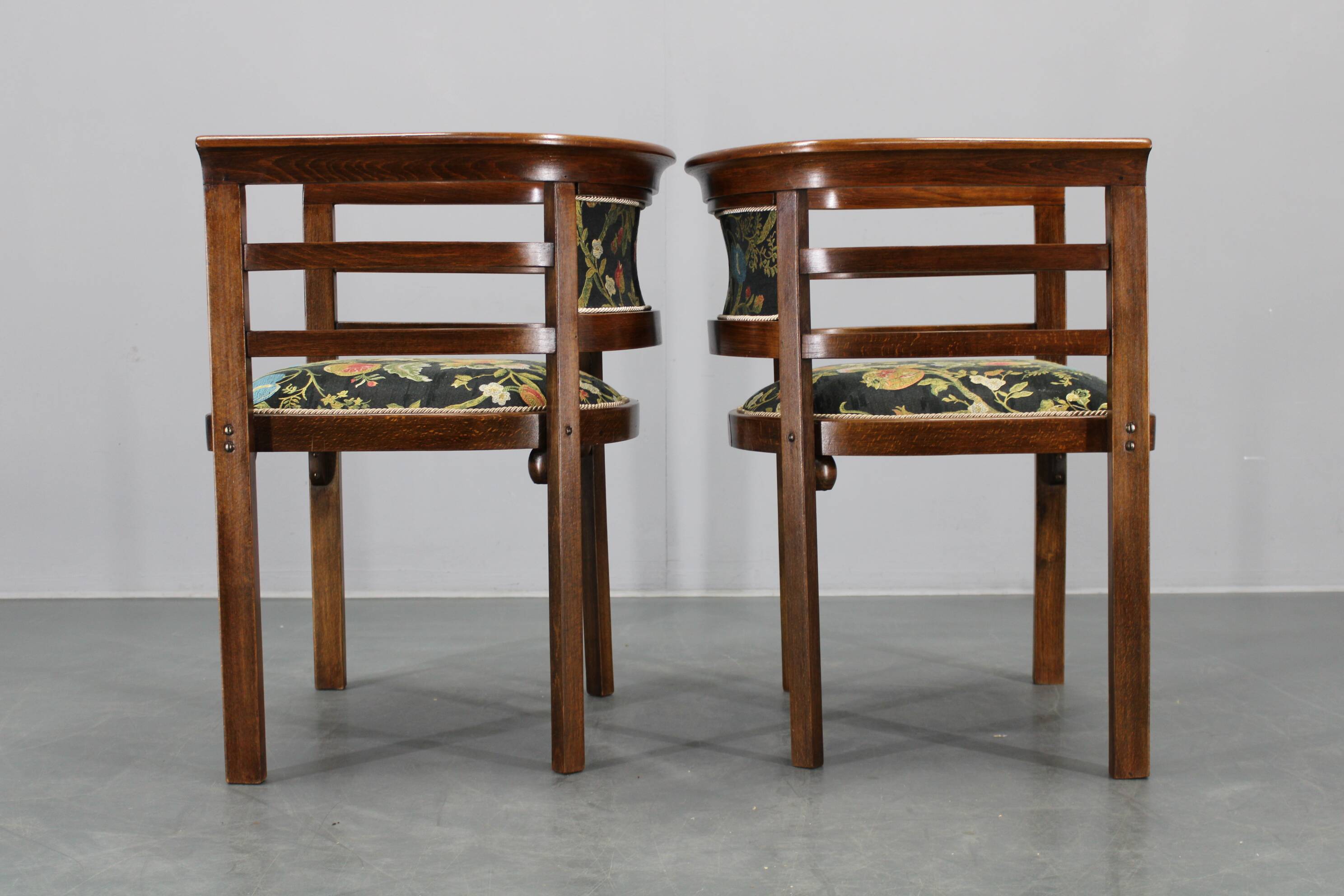 1930s pair of restored Thonet armchairs, Czechoslovakia