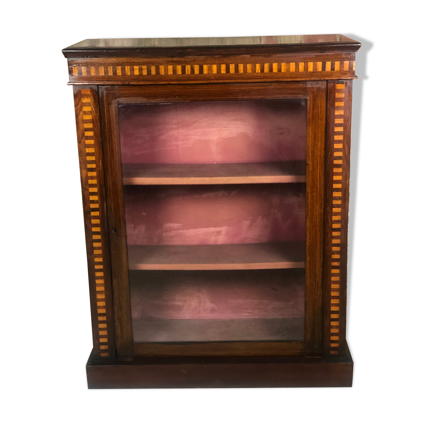 Low English style showcase/bookcase in mahogany and mahogany veneer 1930