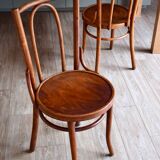 Chaises bistrot en bois courbé