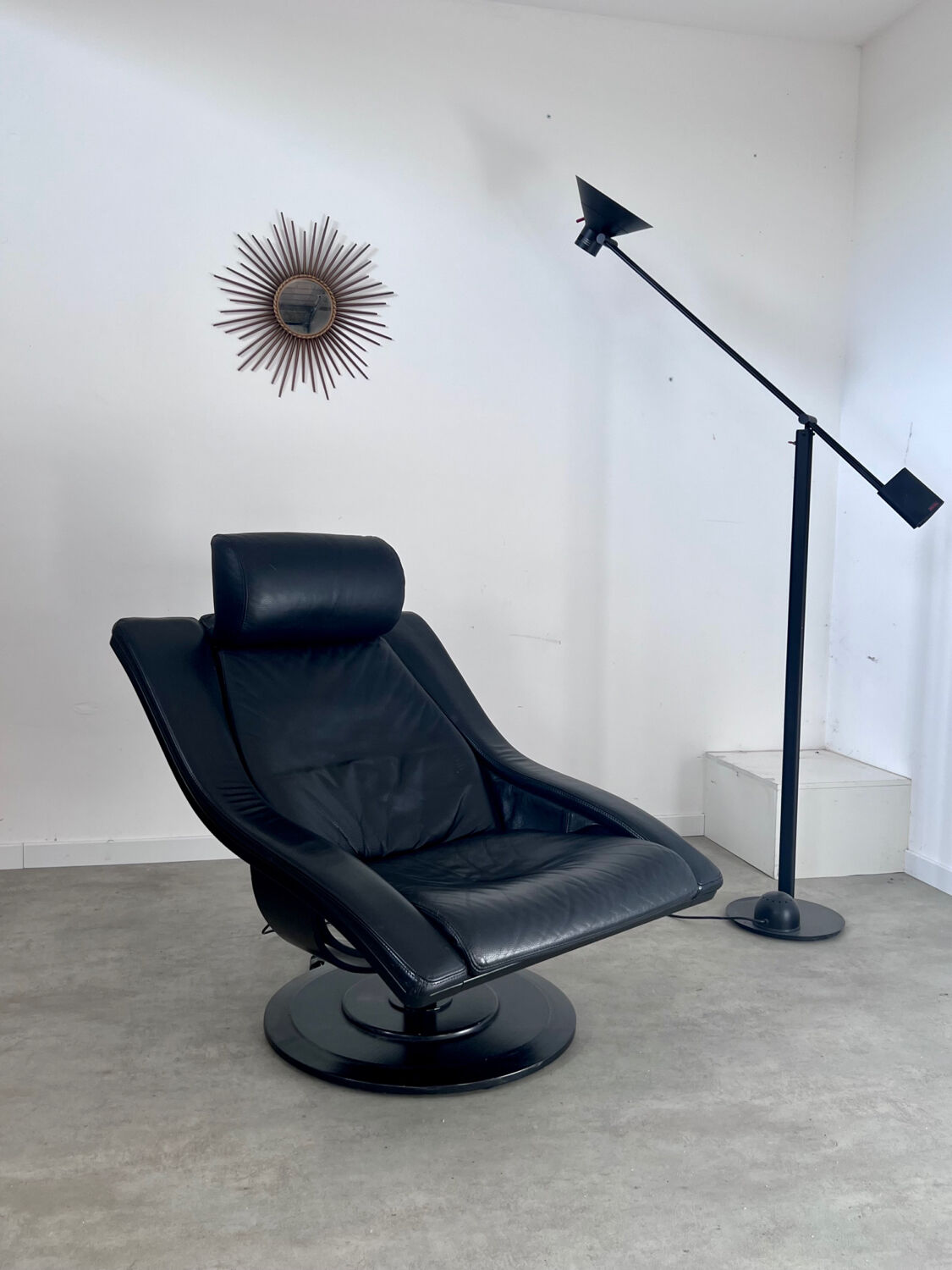 Ancien fauteuil cuir noir « move » design takashi okamura & erik marquardsen pour nelo années 1970 scandinave